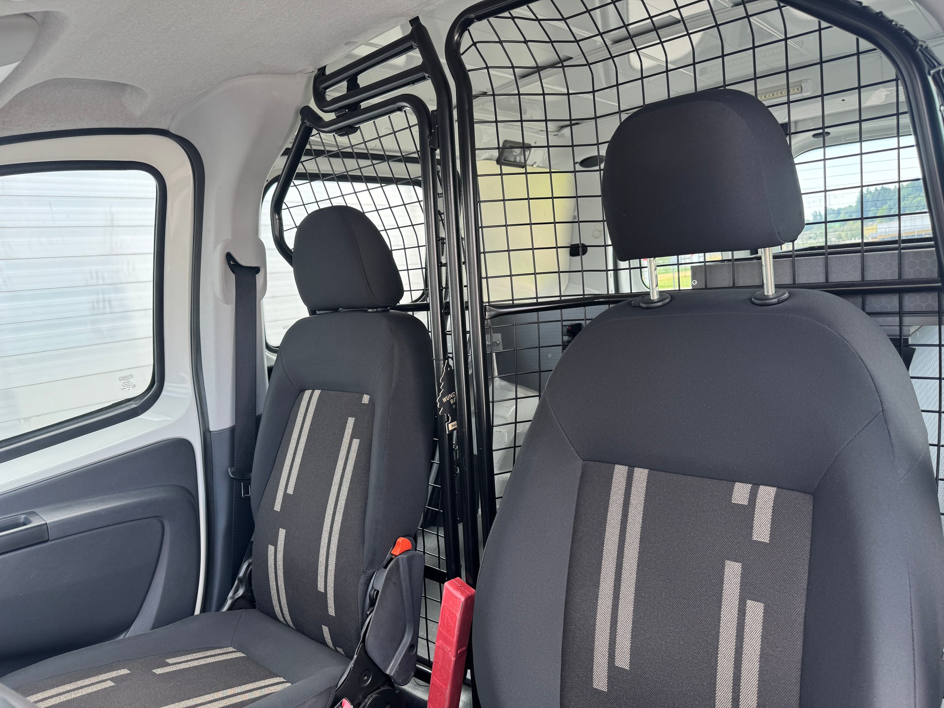 FIAT Fiorino 1.3 MJ Swiss-image-11