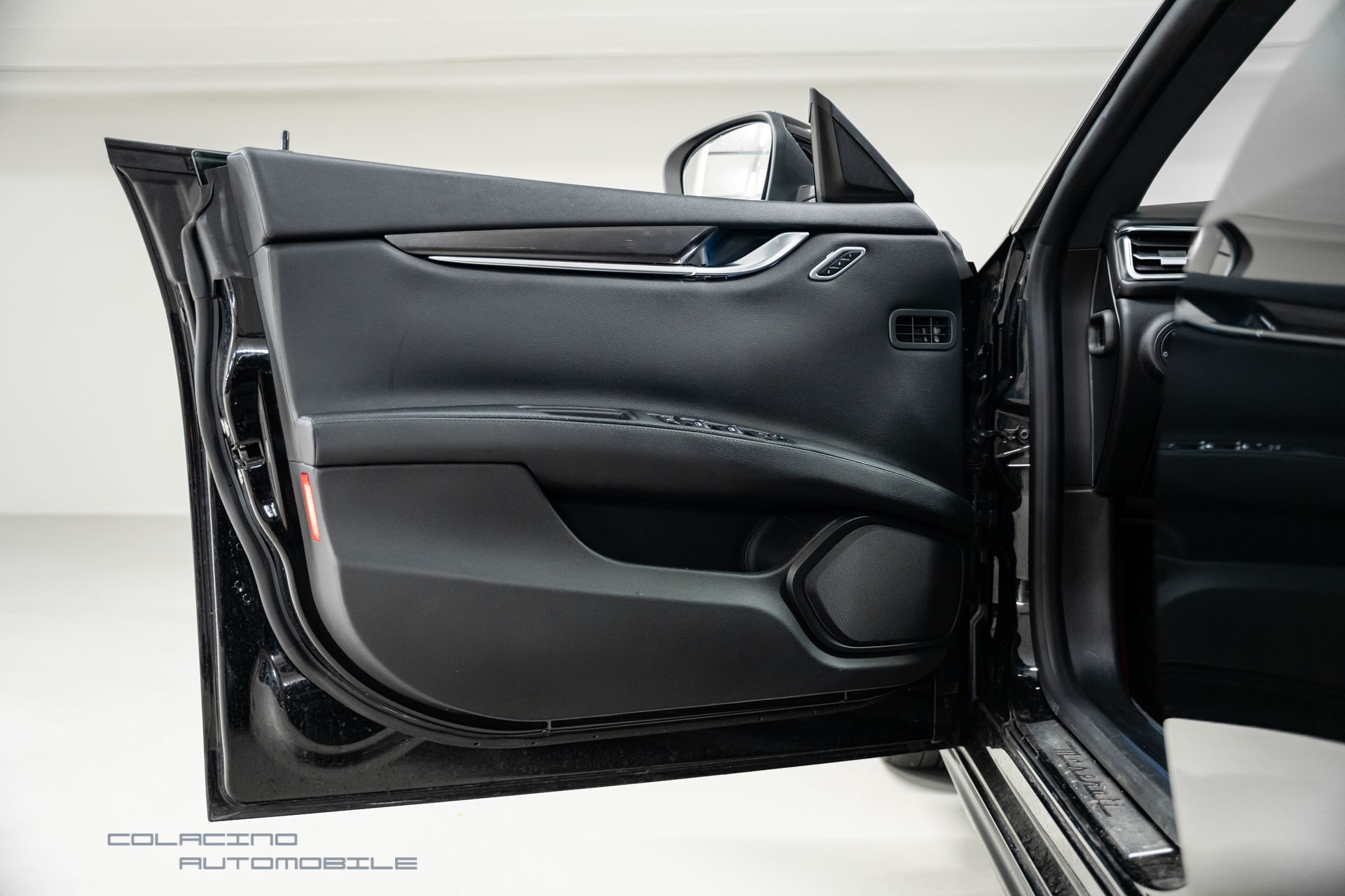 MASERATI Ghibli 3.0 V6 Automatica-image-16