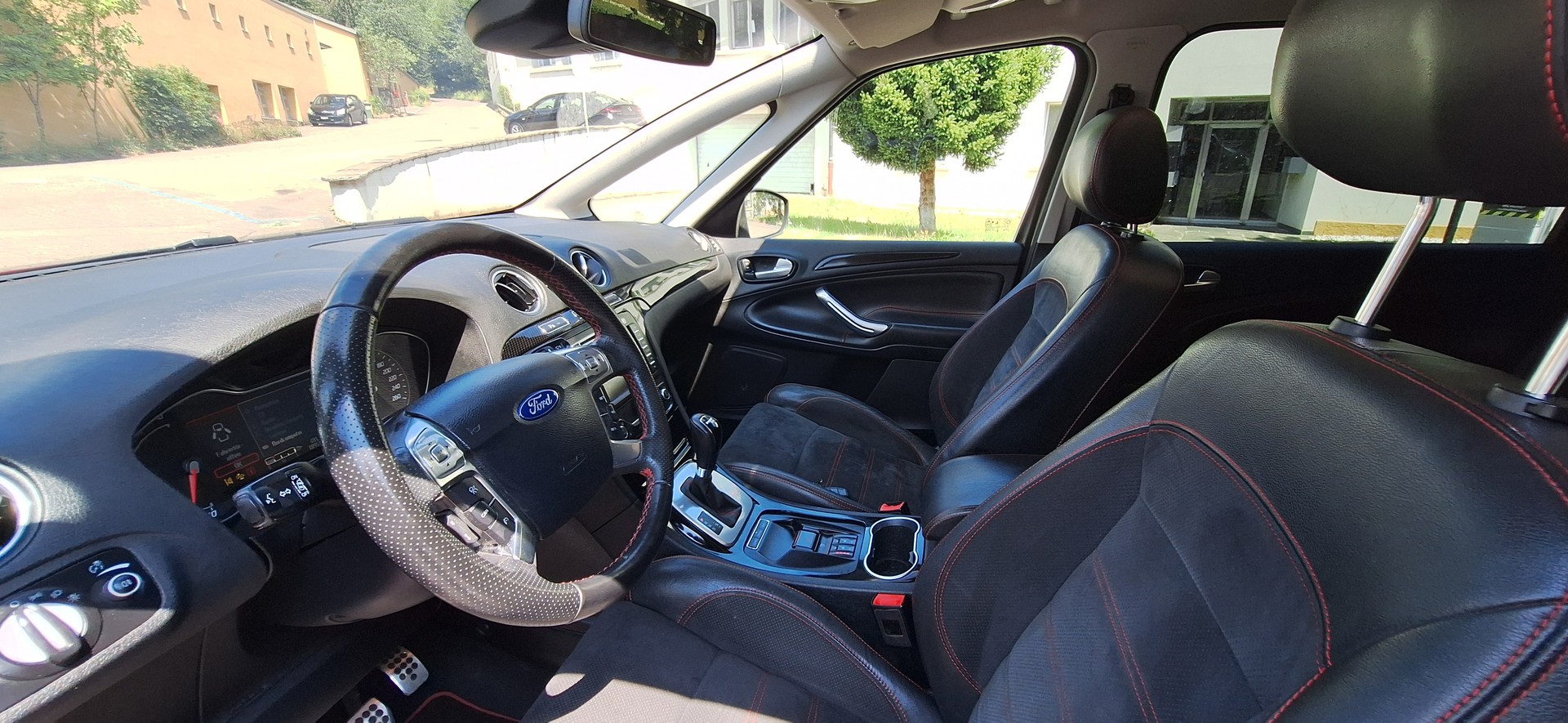 FORD S-Max 2.0 SCTi TitaniumS PowerShift-image-8