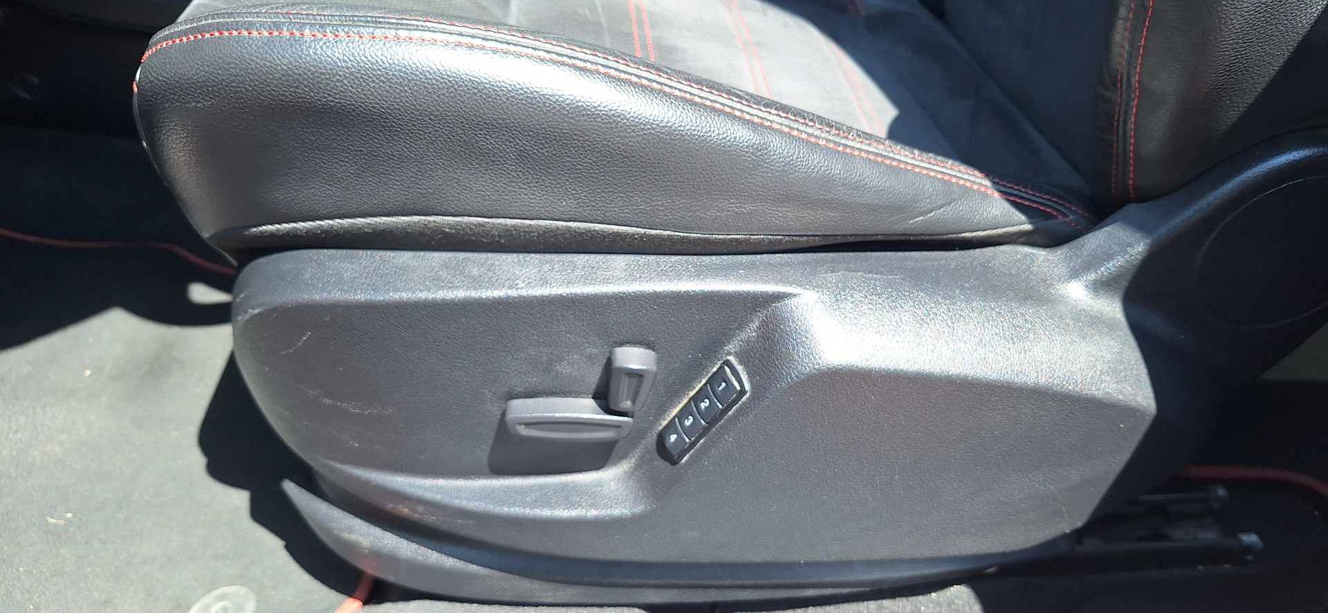 FORD S-Max 2.0 SCTi TitaniumS PowerShift-image-27