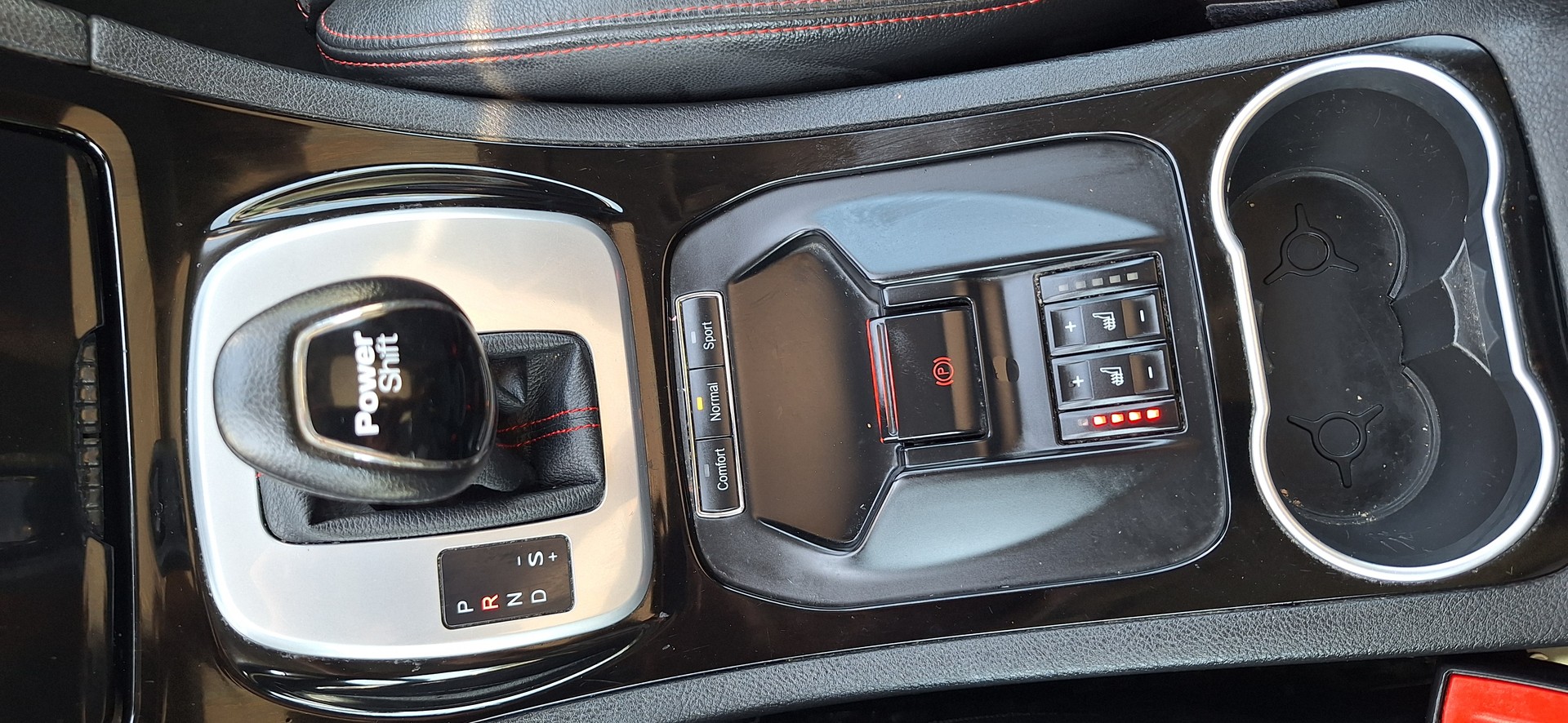 FORD S-Max 2.0 SCTi TitaniumS PowerShift-image-25