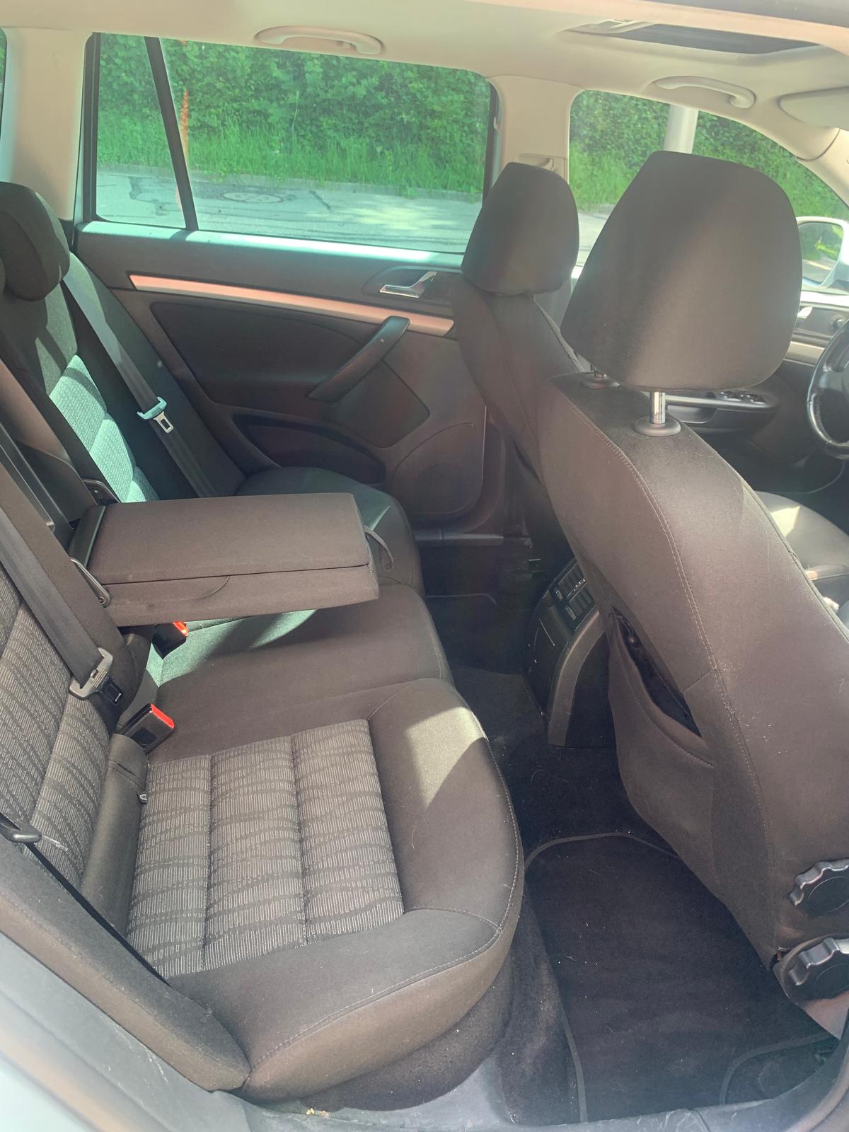 SKODA Octavia Combi 2.0 TDI Ambiente DSG-image-3