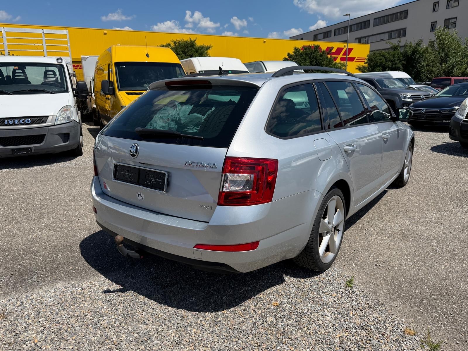 SKODA Octavia Combi 2.0 TDI Style 4x4 DSG-image-3