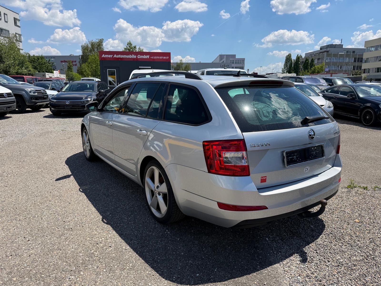 SKODA Octavia Combi 2.0 TDI Style 4x4 DSG-image-1