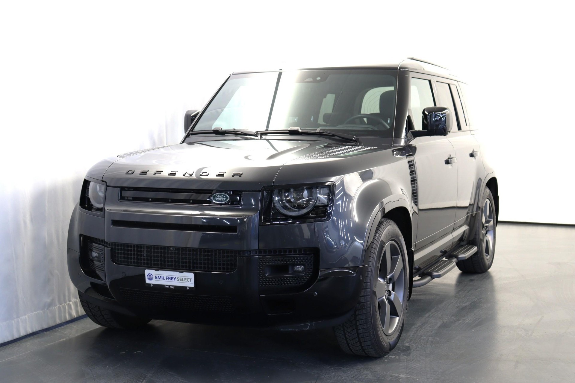 LAND ROVER Defender 110 3.0 D I6 300 X-Dynamic HSE-image-0