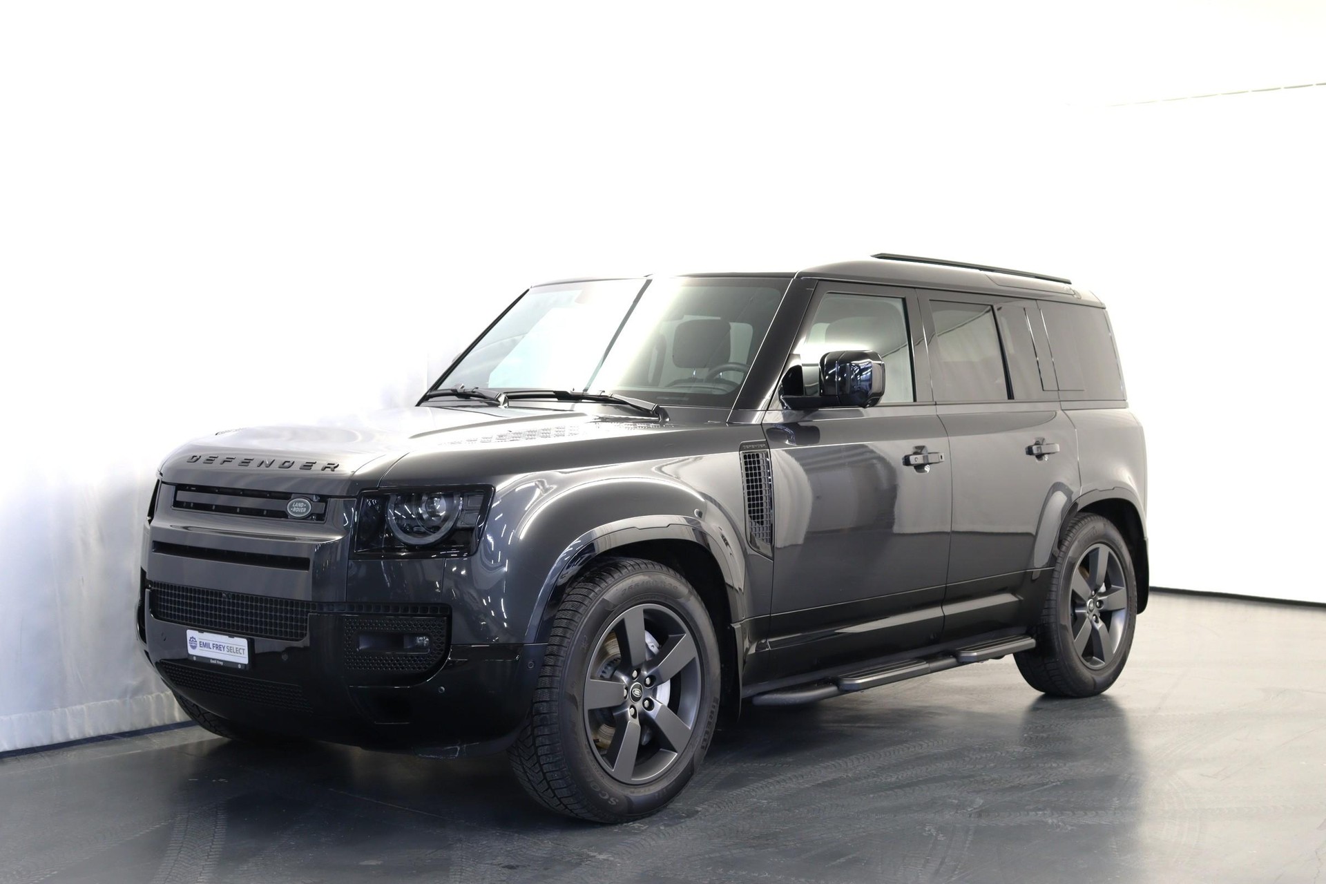LAND ROVER Defender 110 3.0 D I6 300 X-Dynamic HSE-image-1