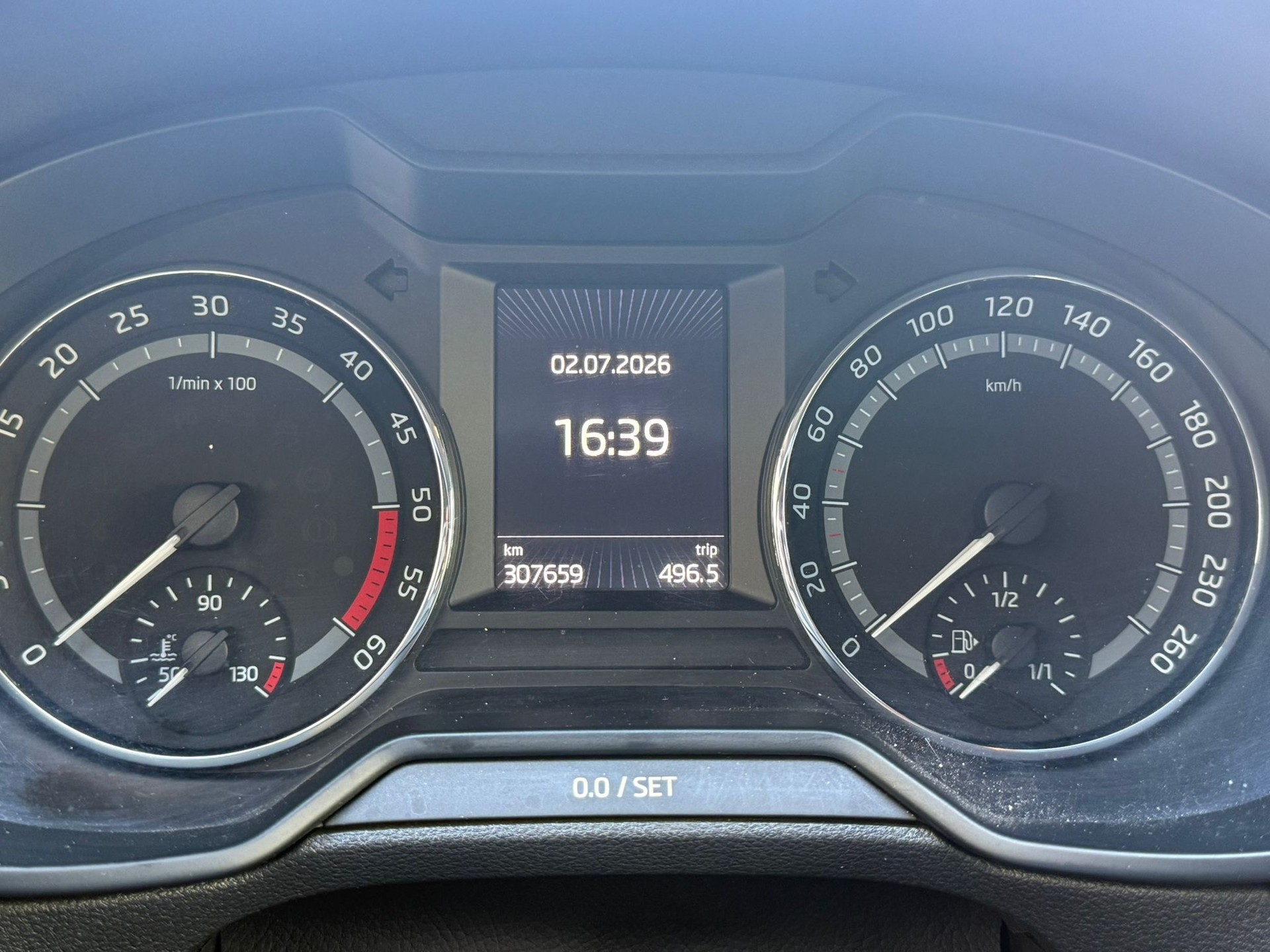 SKODA Octavia Combi 2.0 TDI Scout 4x4 DSG-image-9