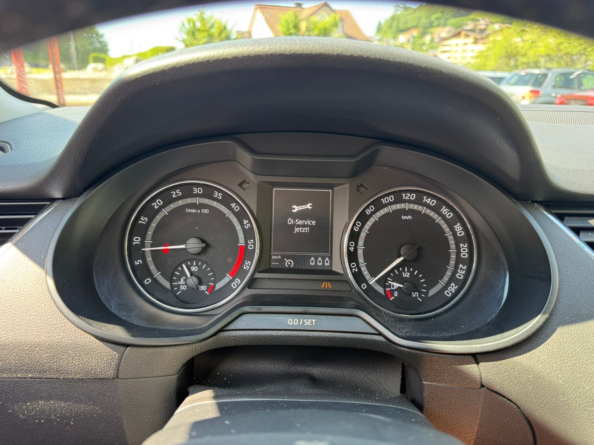 SKODA Octavia Combi 2.0 TDI Scout 4x4 DSG-image-10