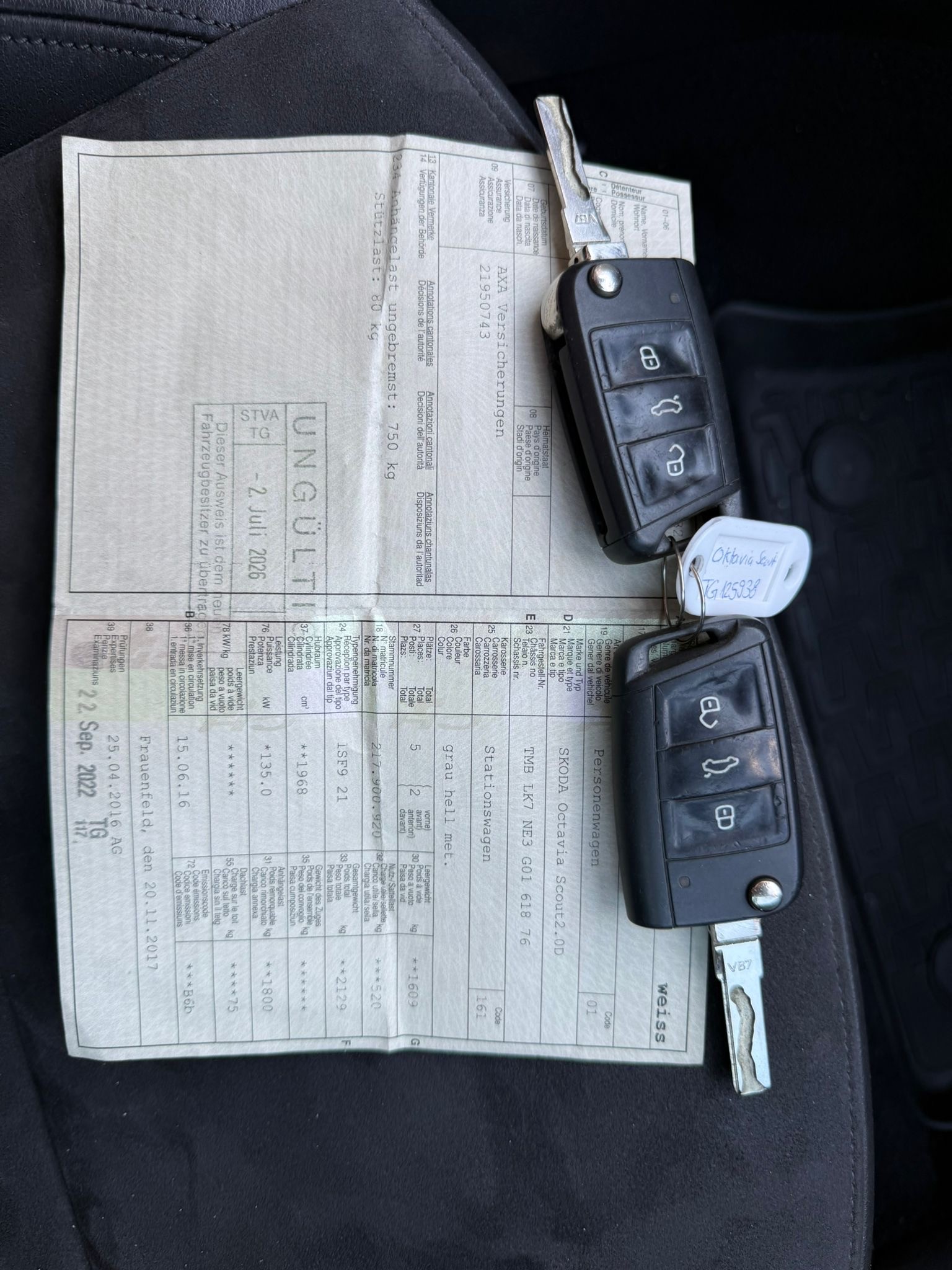 SKODA Octavia Combi 2.0 TDI Scout 4x4 DSG-image-12