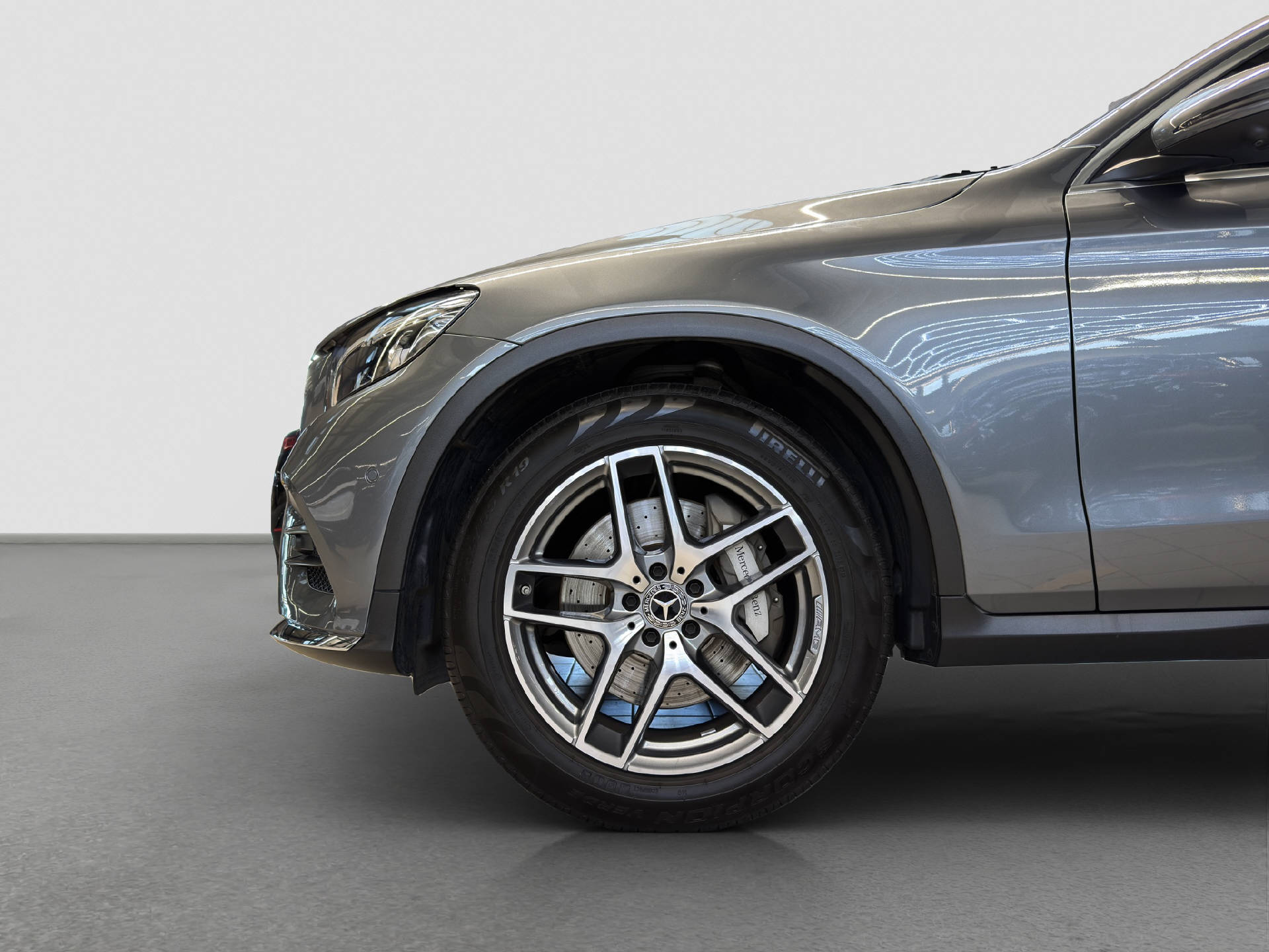 MERCEDES-BENZ GLC 300 AMG Line 4MATIC-image-5