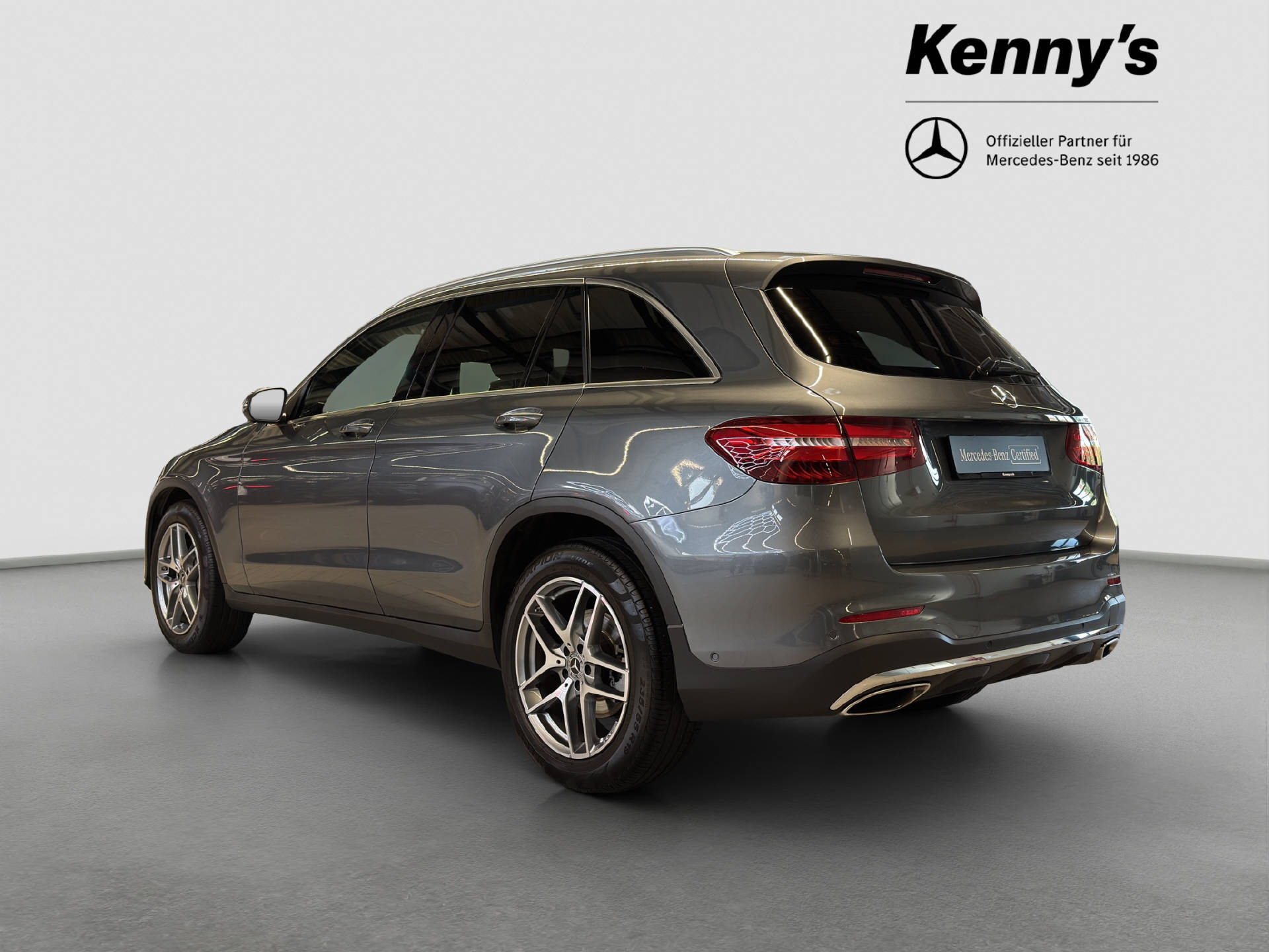 MERCEDES-BENZ GLC 300 AMG Line 4MATIC-image-3