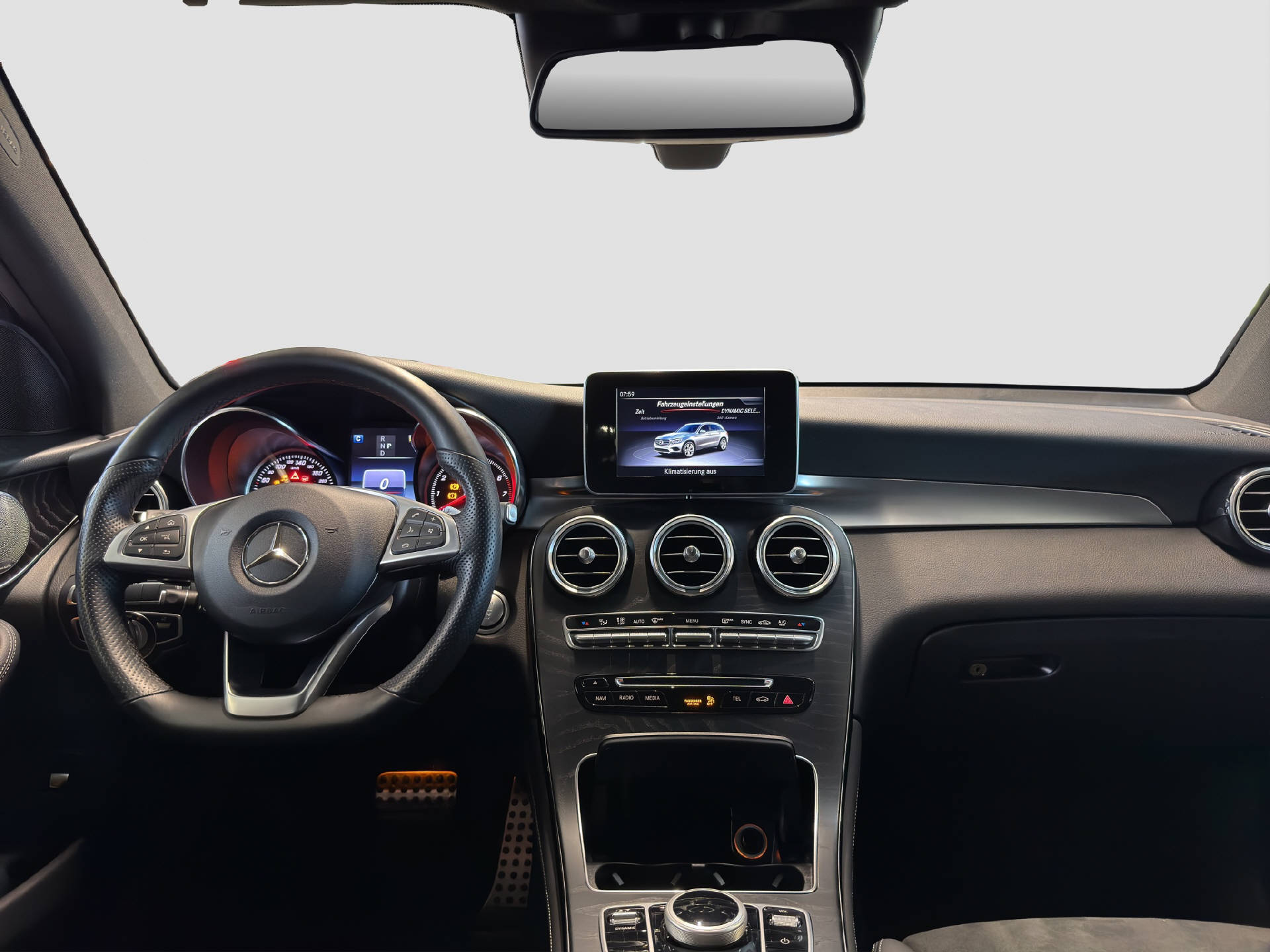 MERCEDES-BENZ GLC 300 AMG Line 4MATIC-image-7