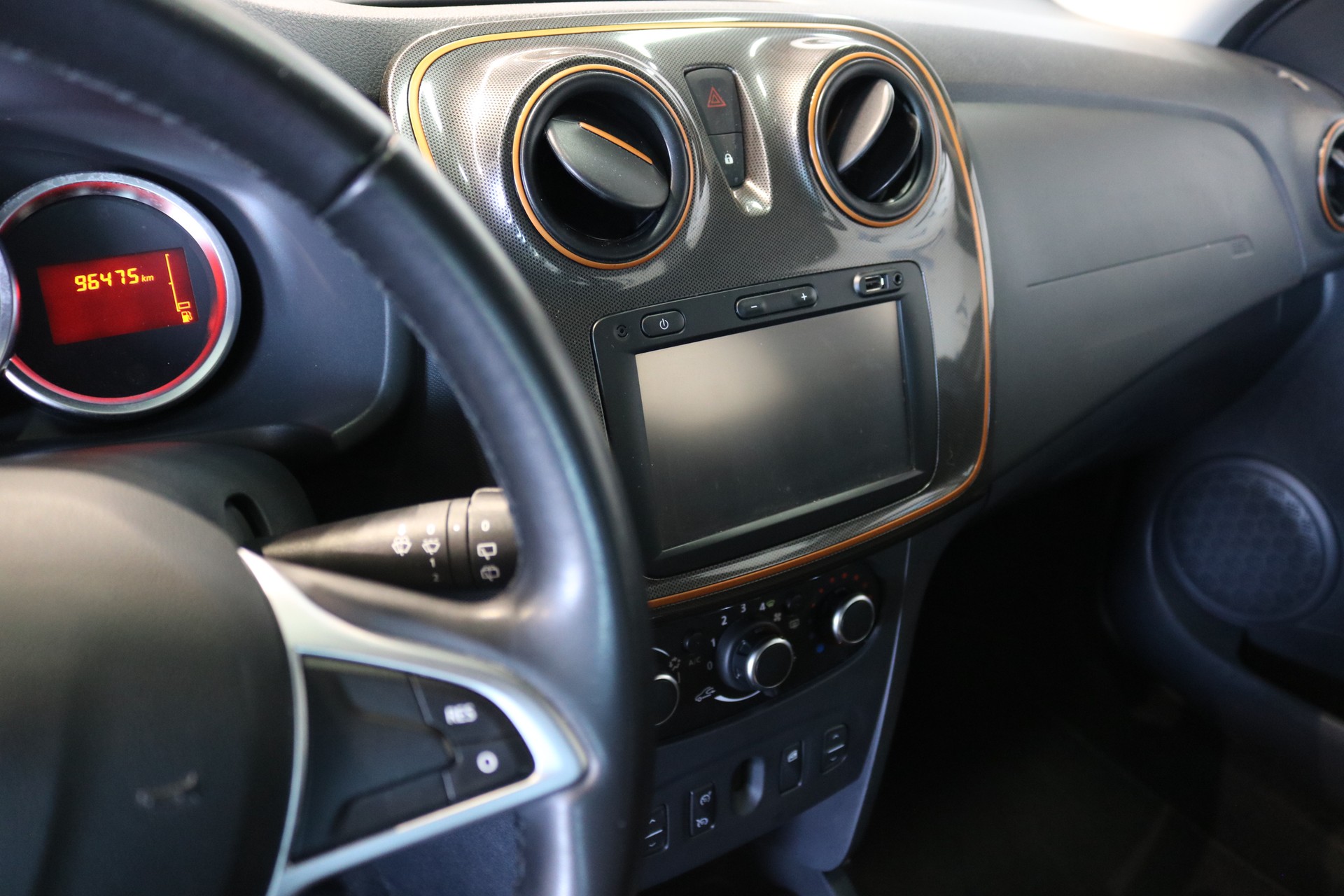 DACIA Logan MCV 0.9 Stepway Automatic-image-40