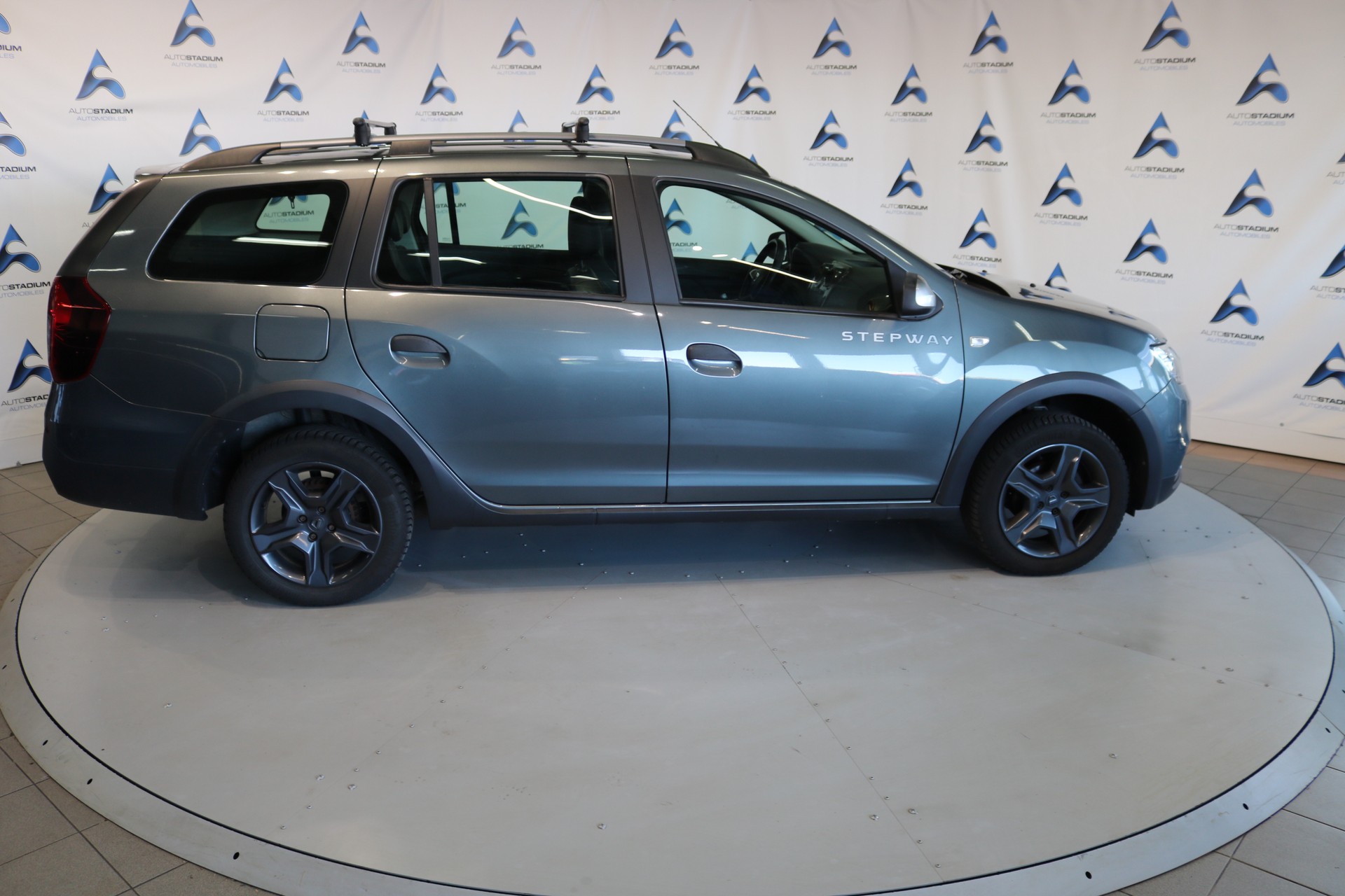 DACIA Logan MCV 0.9 Stepway Automatic-image-26