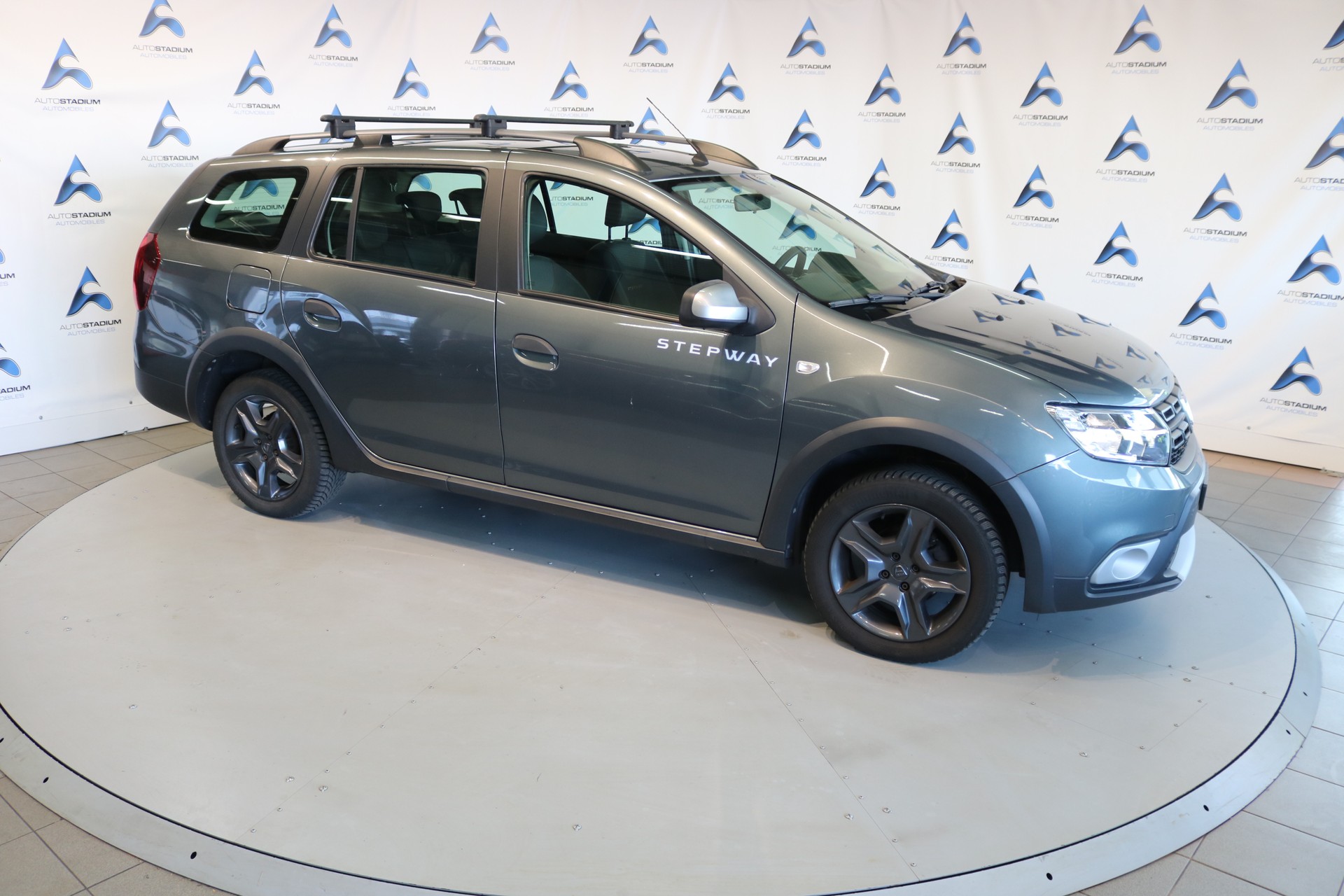 DACIA Logan MCV 0.9 Stepway Automatic-image-28