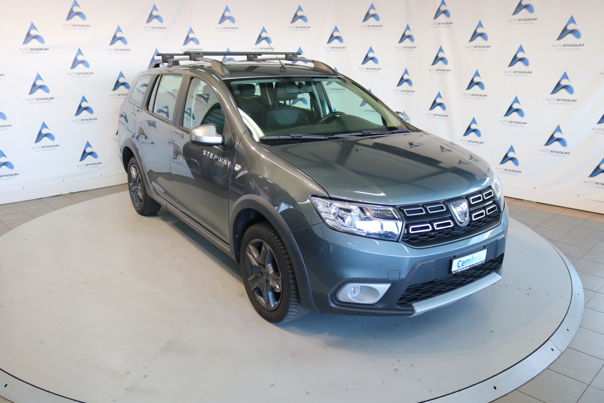 DACIA Logan MCV 0.9 Stepway Automatic-image-0