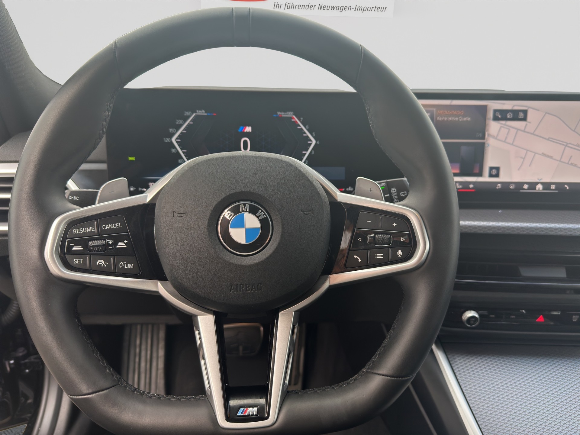 BMW 330i M Sport Touring xDrive Steptronic-image-9