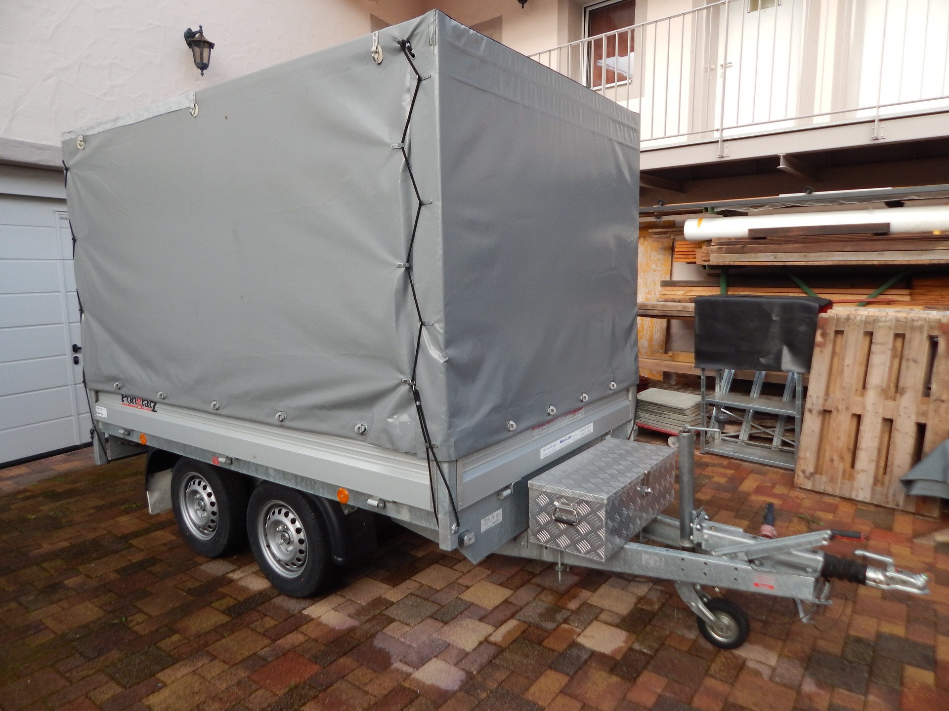 PONGRATZ LH 2600/16 T-AL – Blachenanhänger / Hochlader 2000kg