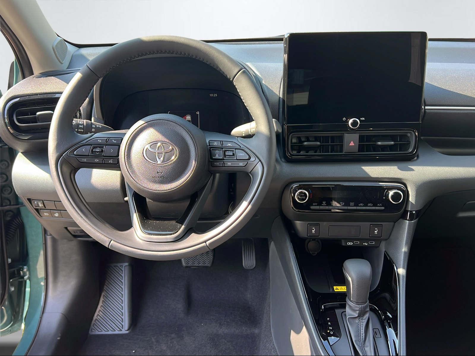 TOYOTA Yaris 1.5 VVT-i HSD Trend-image-5