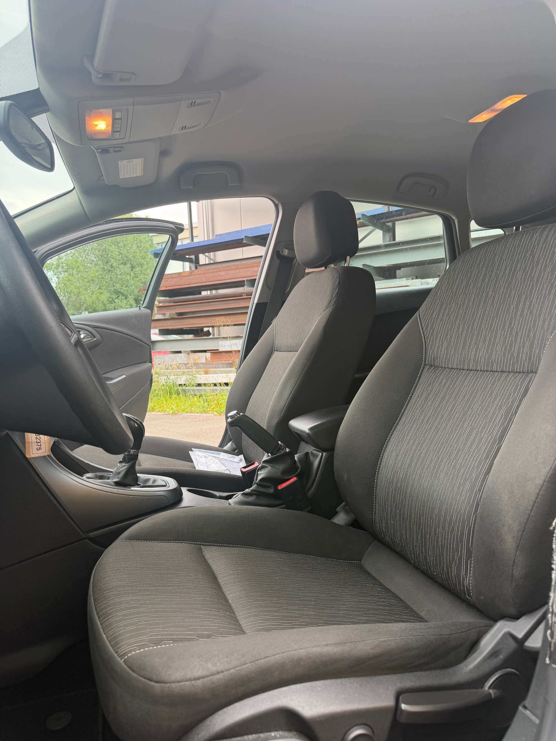 OPEL Astra 1.4i 16V Turbo Active Edition-image-15