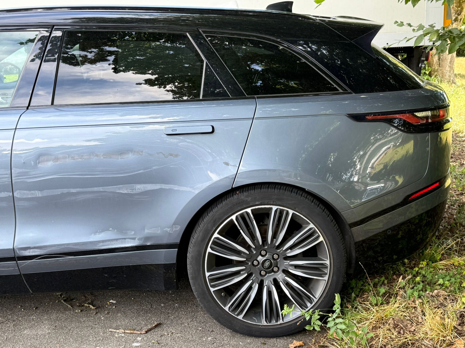LAND ROVER Range Rover Velar P 380 First Edition Automatic-image-5