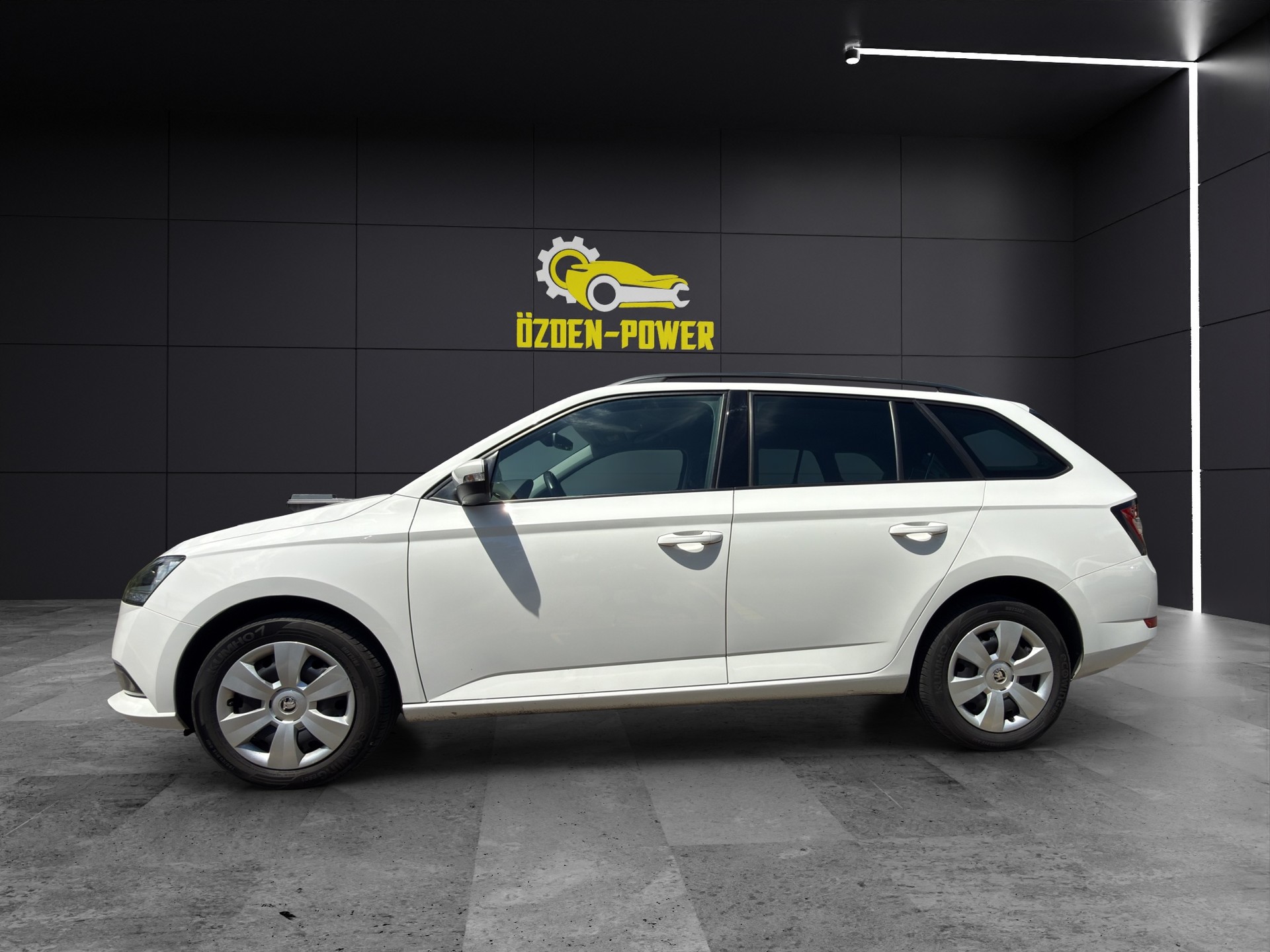 SKODA Fabia Combi 1.0 TSI Ambition-image-6