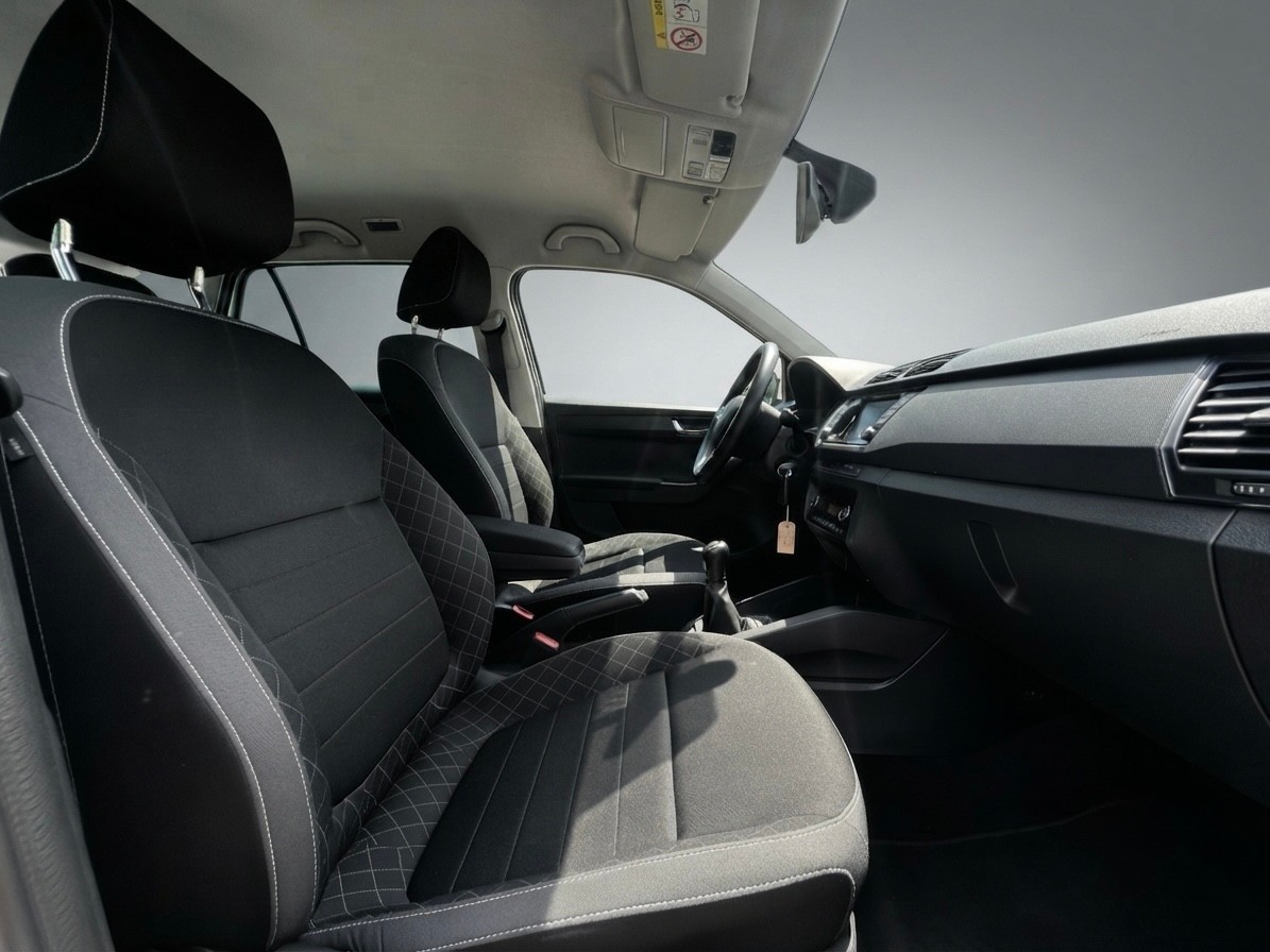 SKODA Fabia Combi 1.0 TSI Ambition-image-12