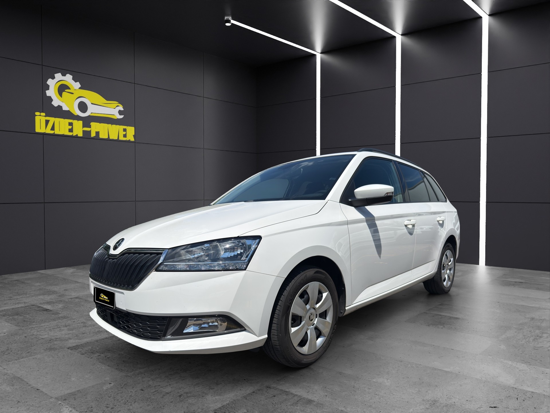 SKODA Fabia Combi 1.0 TSI Ambition-image-0