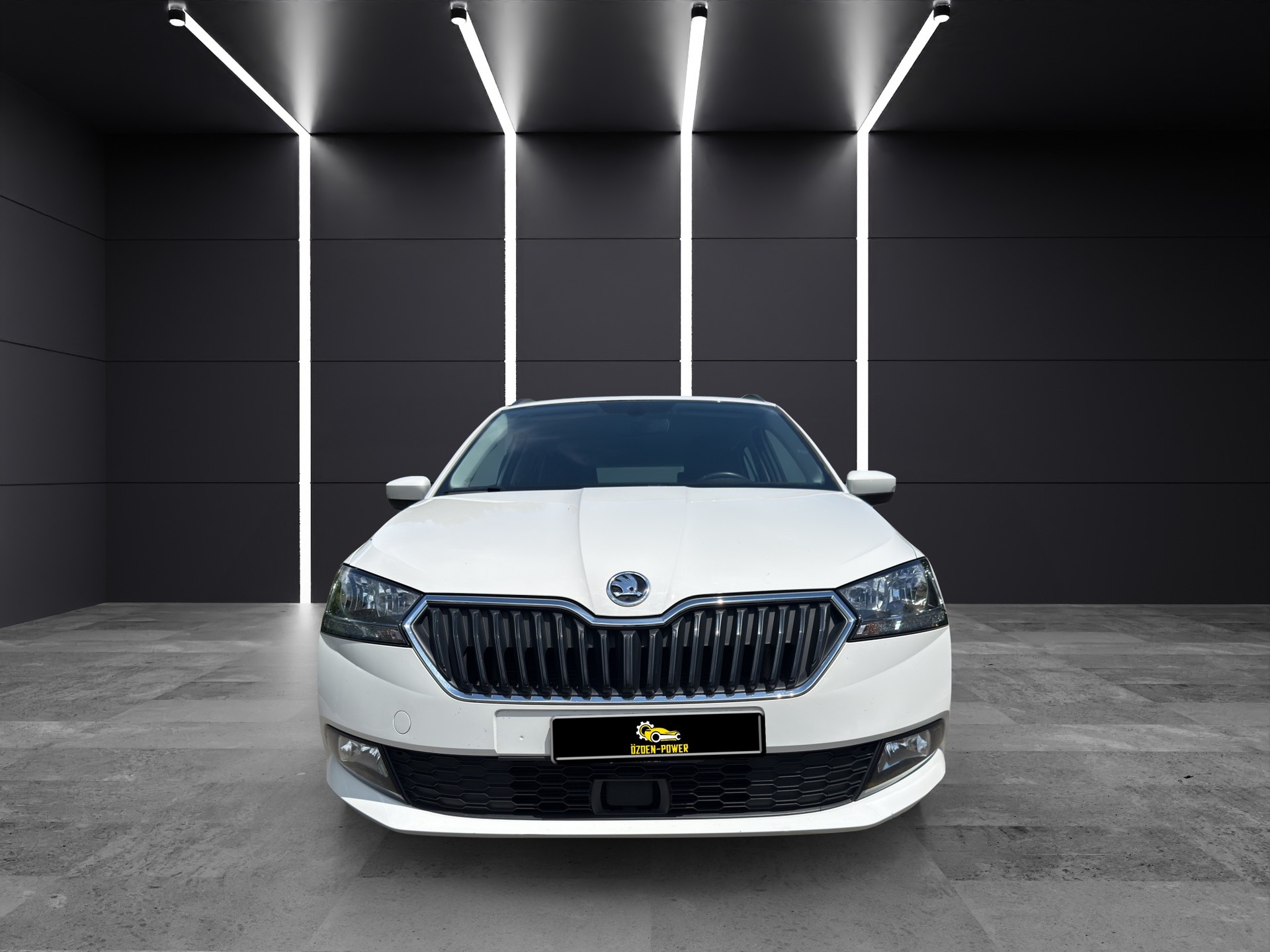 SKODA Fabia Combi 1.0 TSI Ambition-image-1