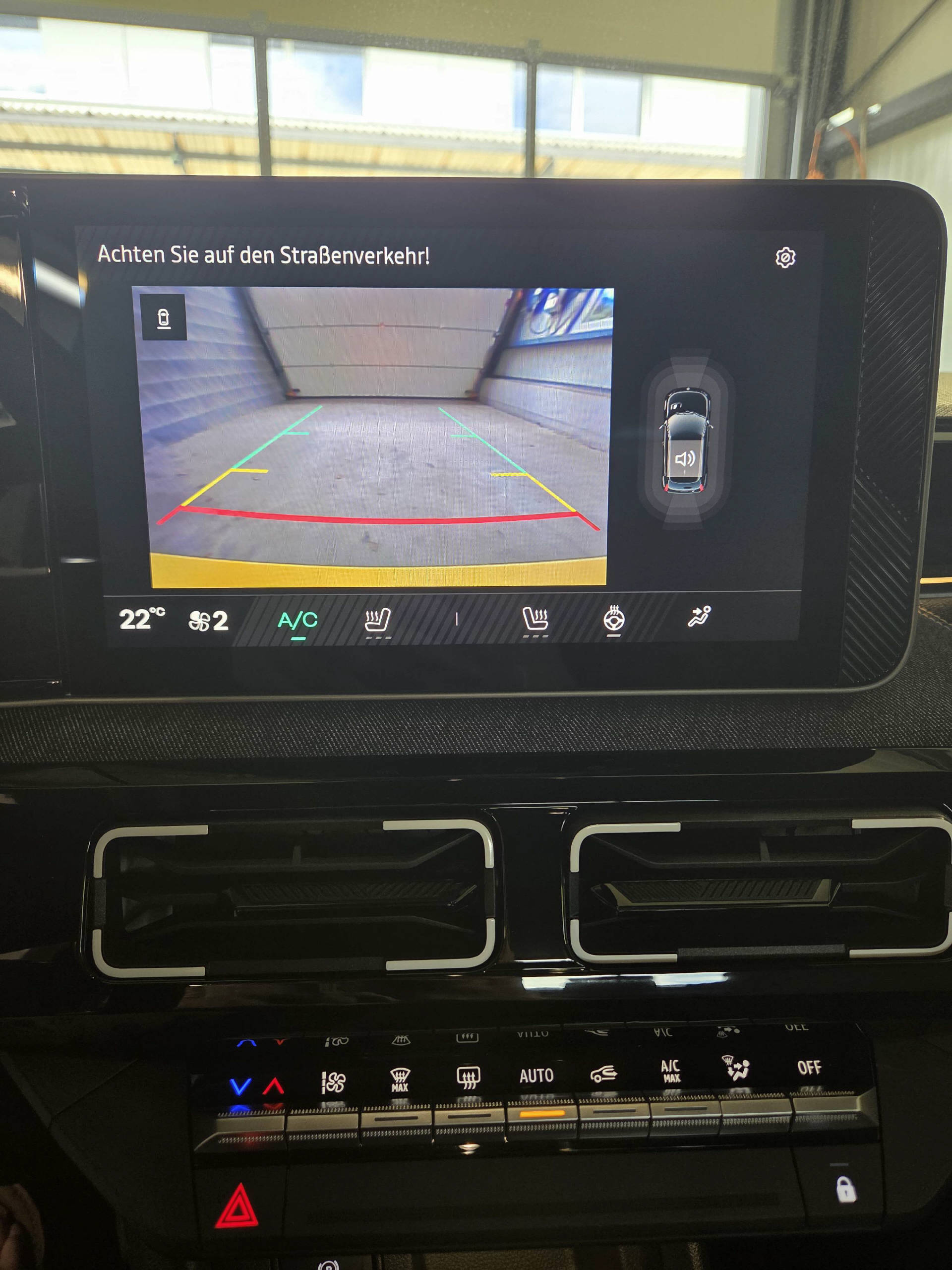 RENAULT R5 E-Tech Comfort Range techno-image-9