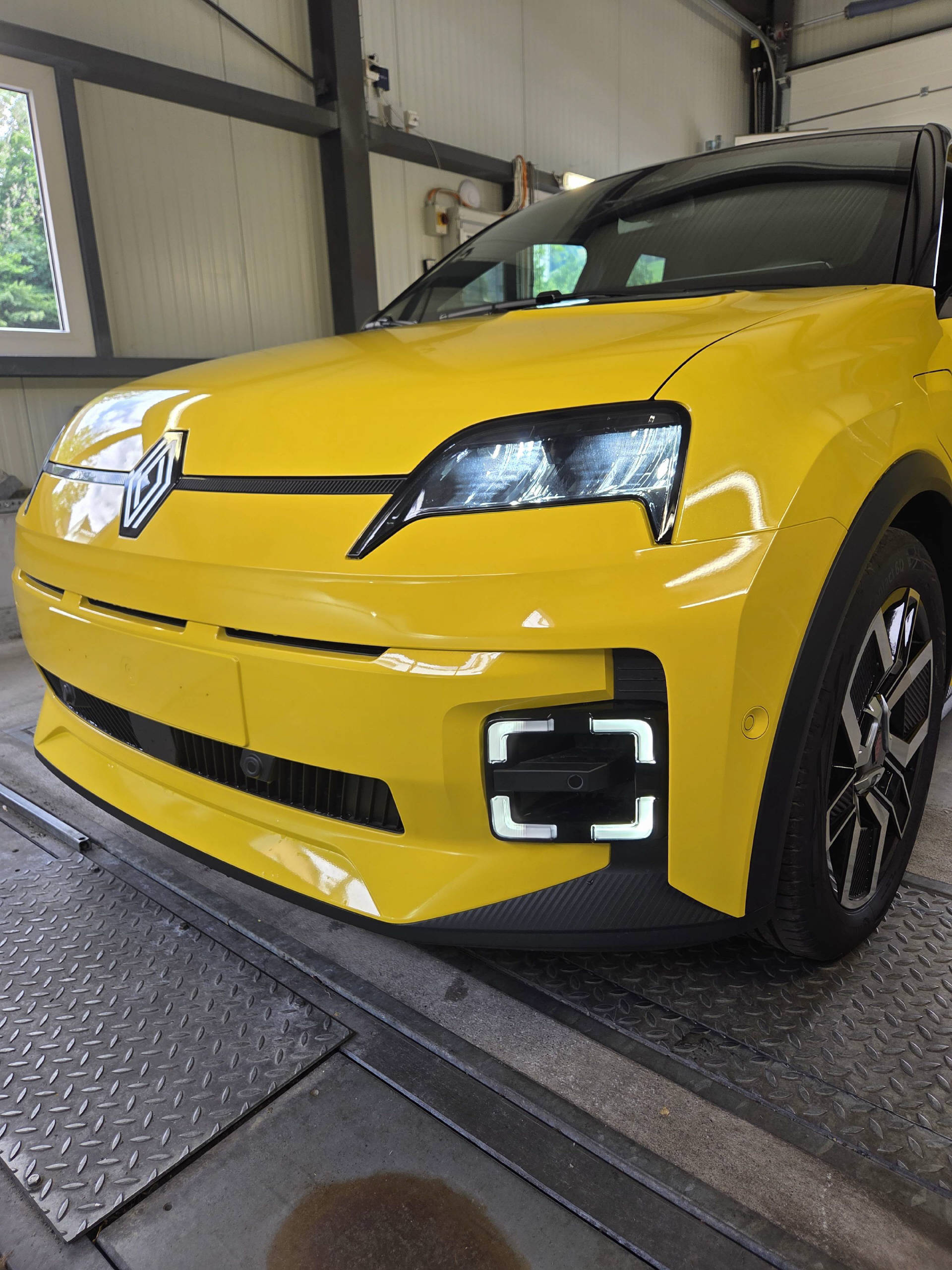 RENAULT R5 E-Tech Comfort Range techno-image-13