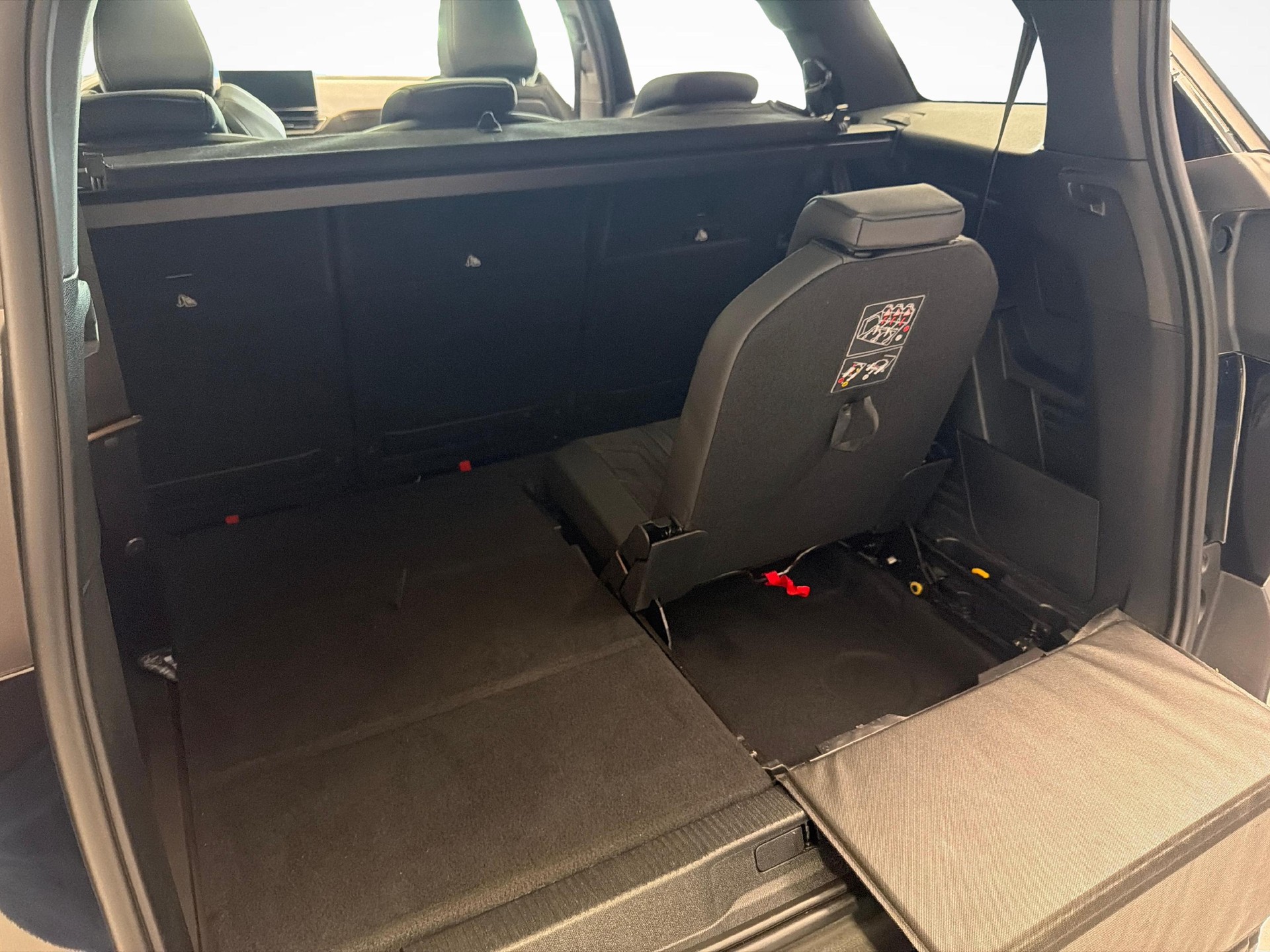 PEUGEOT 5008 1.2 PureTech GT-image-13
