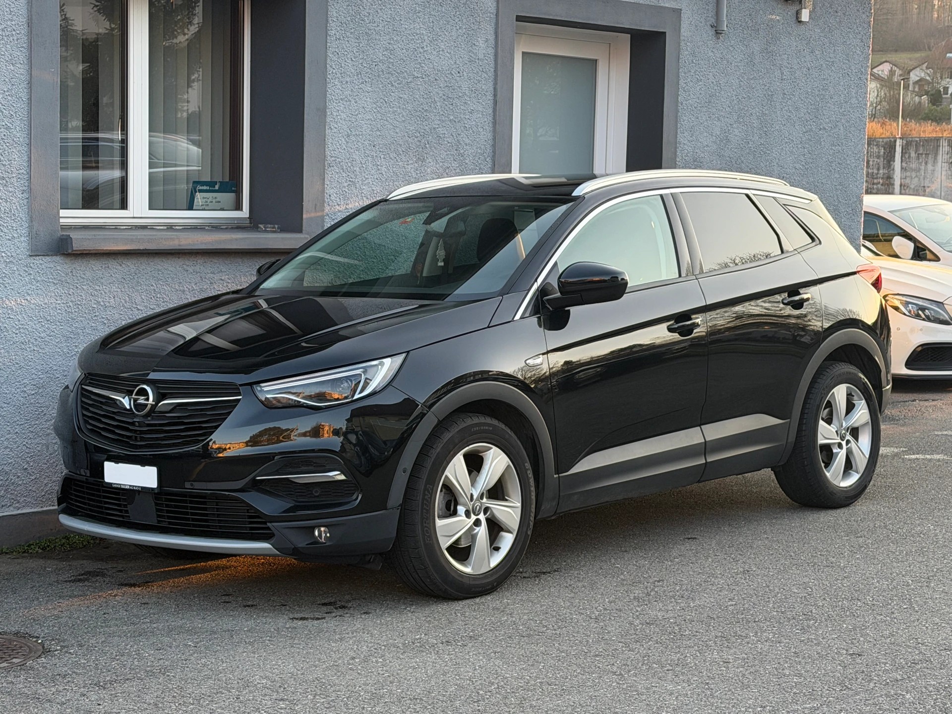 OPEL Grandland X 1.2i TP Enjoy Automatik-image-0