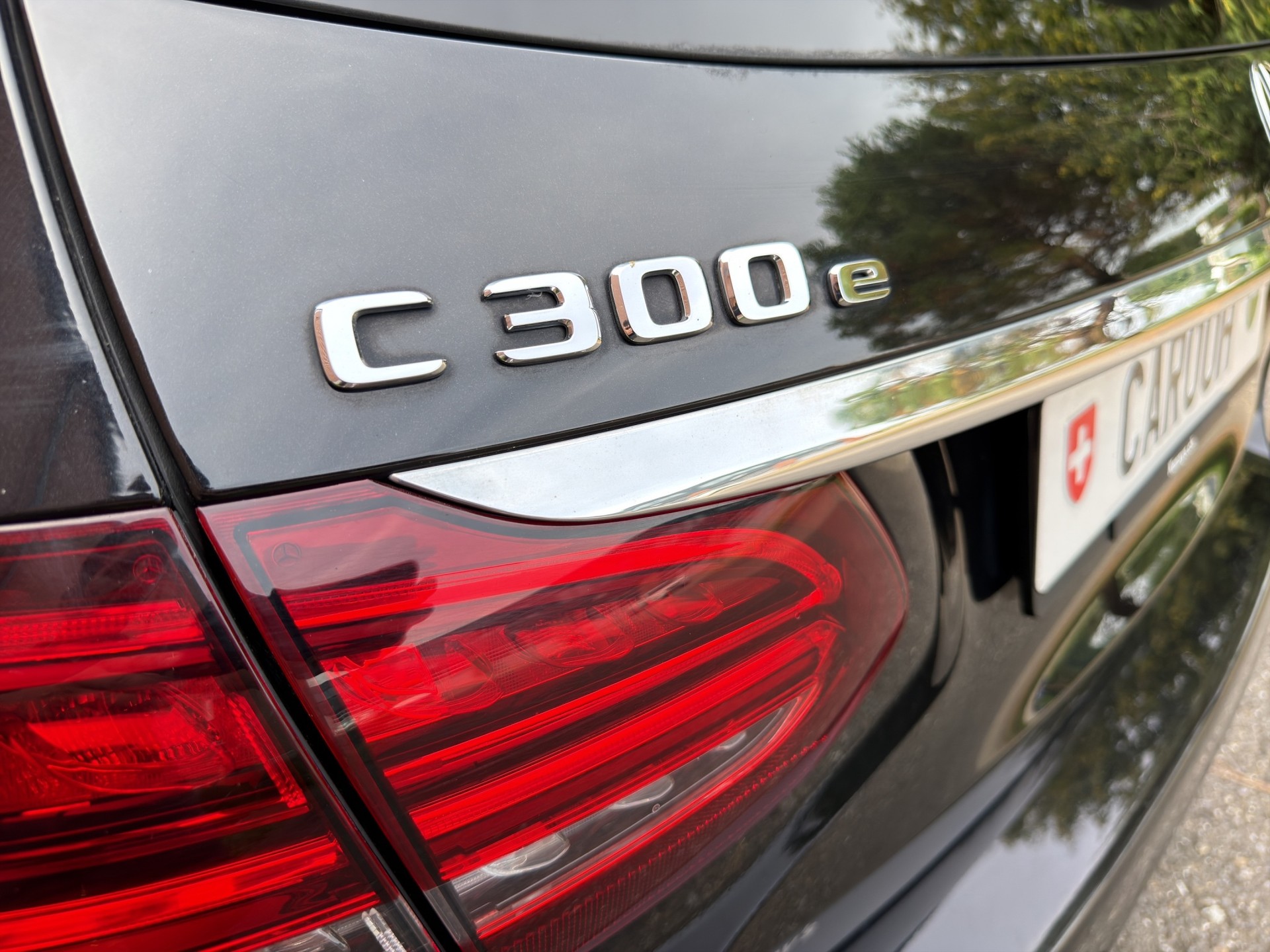 MERCEDES-BENZ C 300 e T-Modell AMG Line 9G-Tronic-image-28