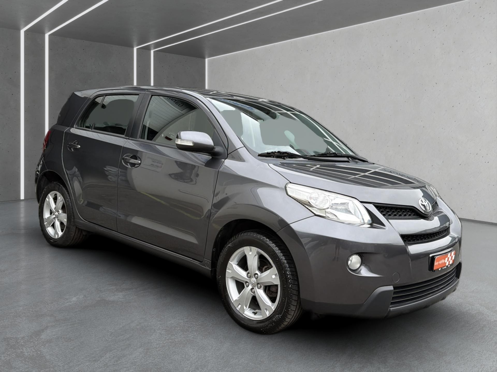 TOYOTA UrbanCruiser 1.4 D-4D Linea Sol 4WD-image-0