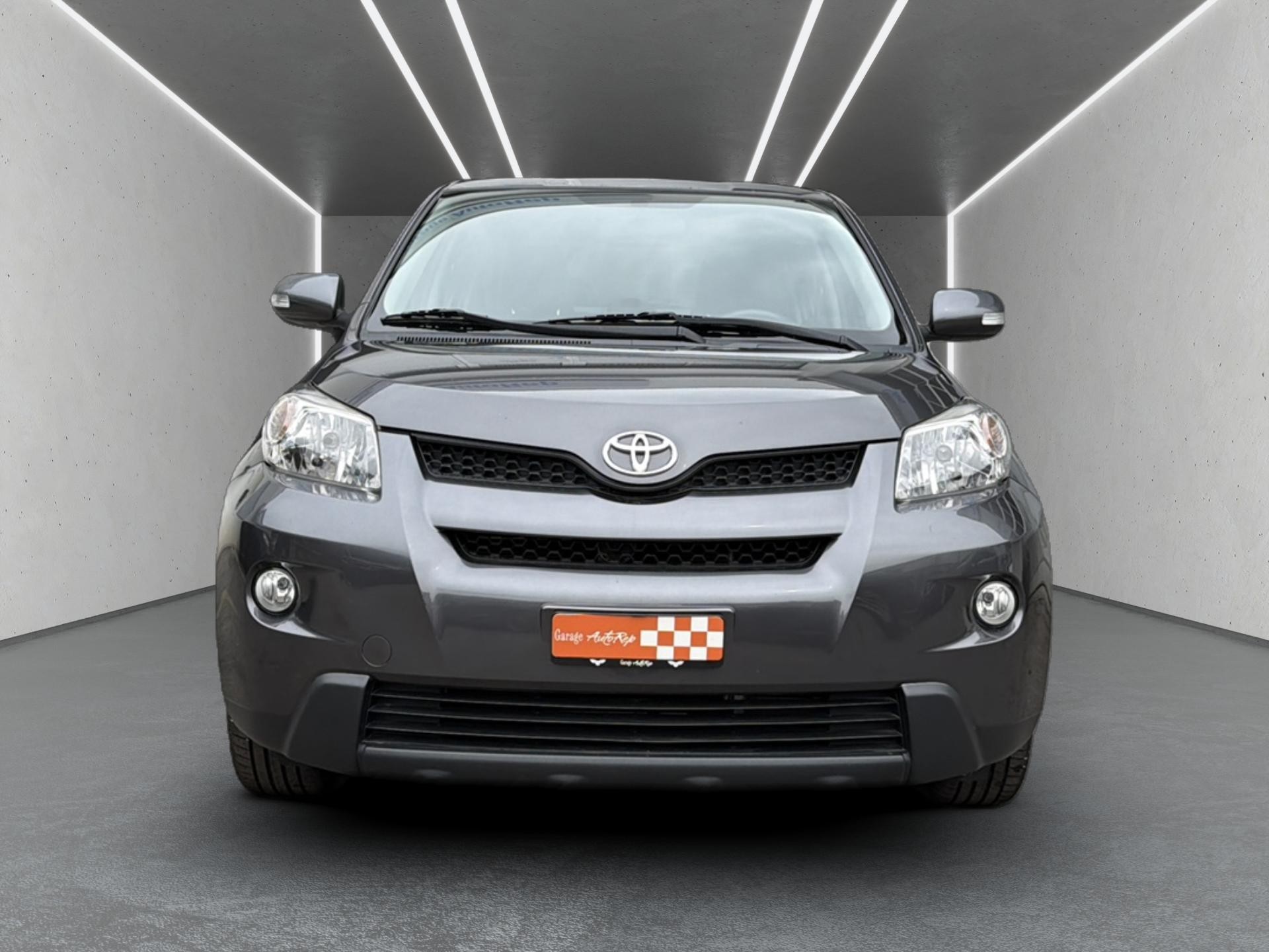 TOYOTA UrbanCruiser 1.4 D-4D Linea Sol 4WD-image-1