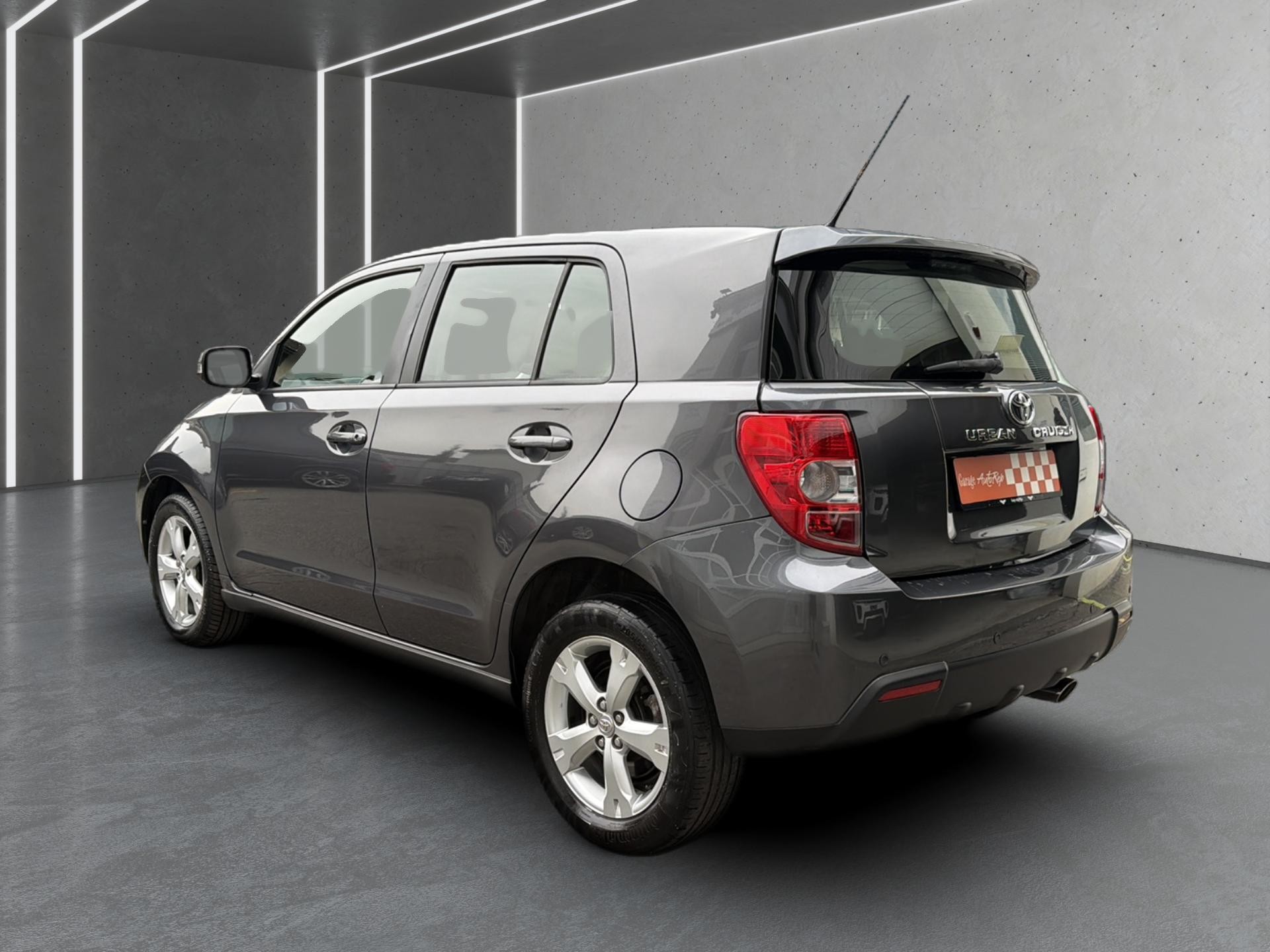 TOYOTA UrbanCruiser 1.4 D-4D Linea Sol 4WD-image-5