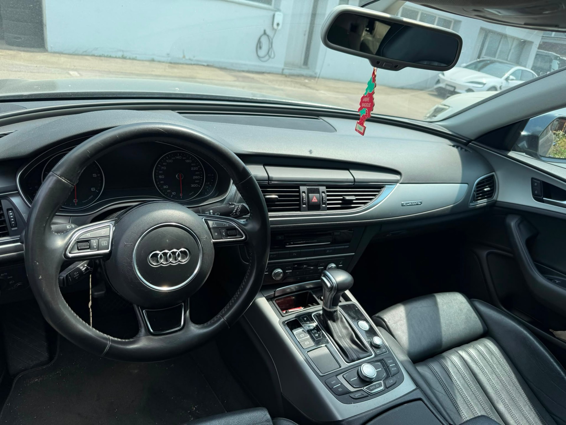 AUDI A6 Avant 3.0 TDI V6 quattro S-tronic-image-4