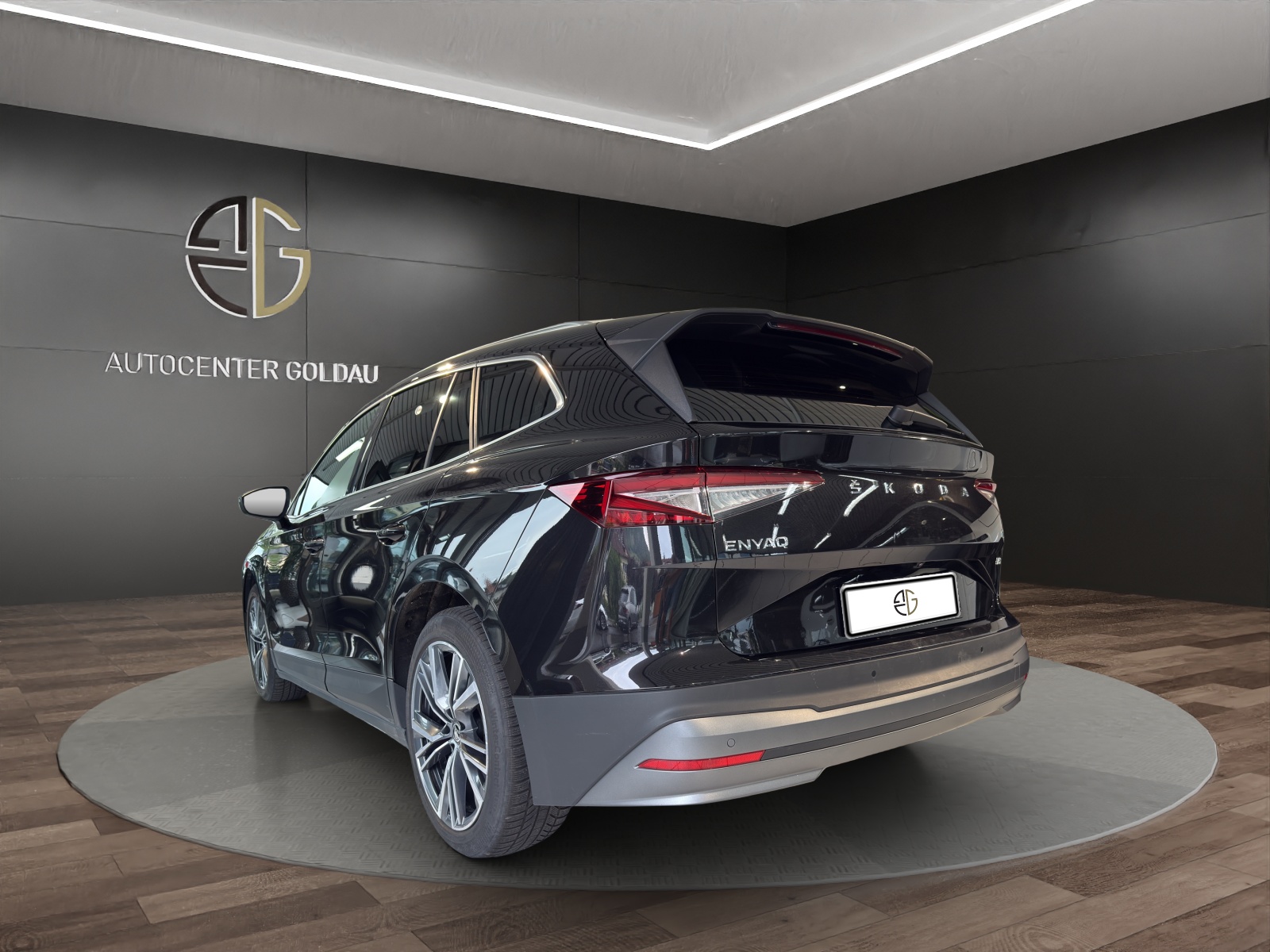 SKODA Enyaq iV 80x-image-1