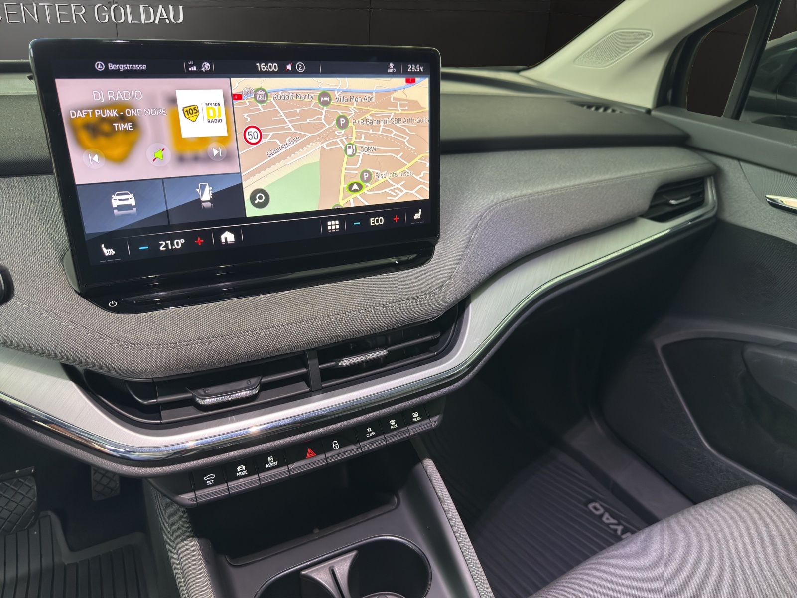 SKODA Enyaq iV 80x-image-12