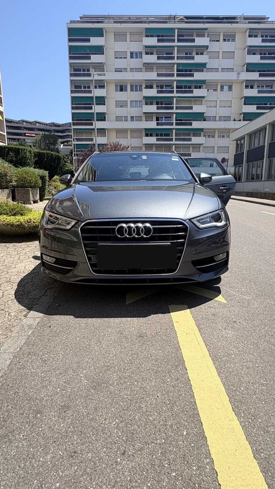 AUDI 1.4 T FSI COD Attraction S-Tr-image-2