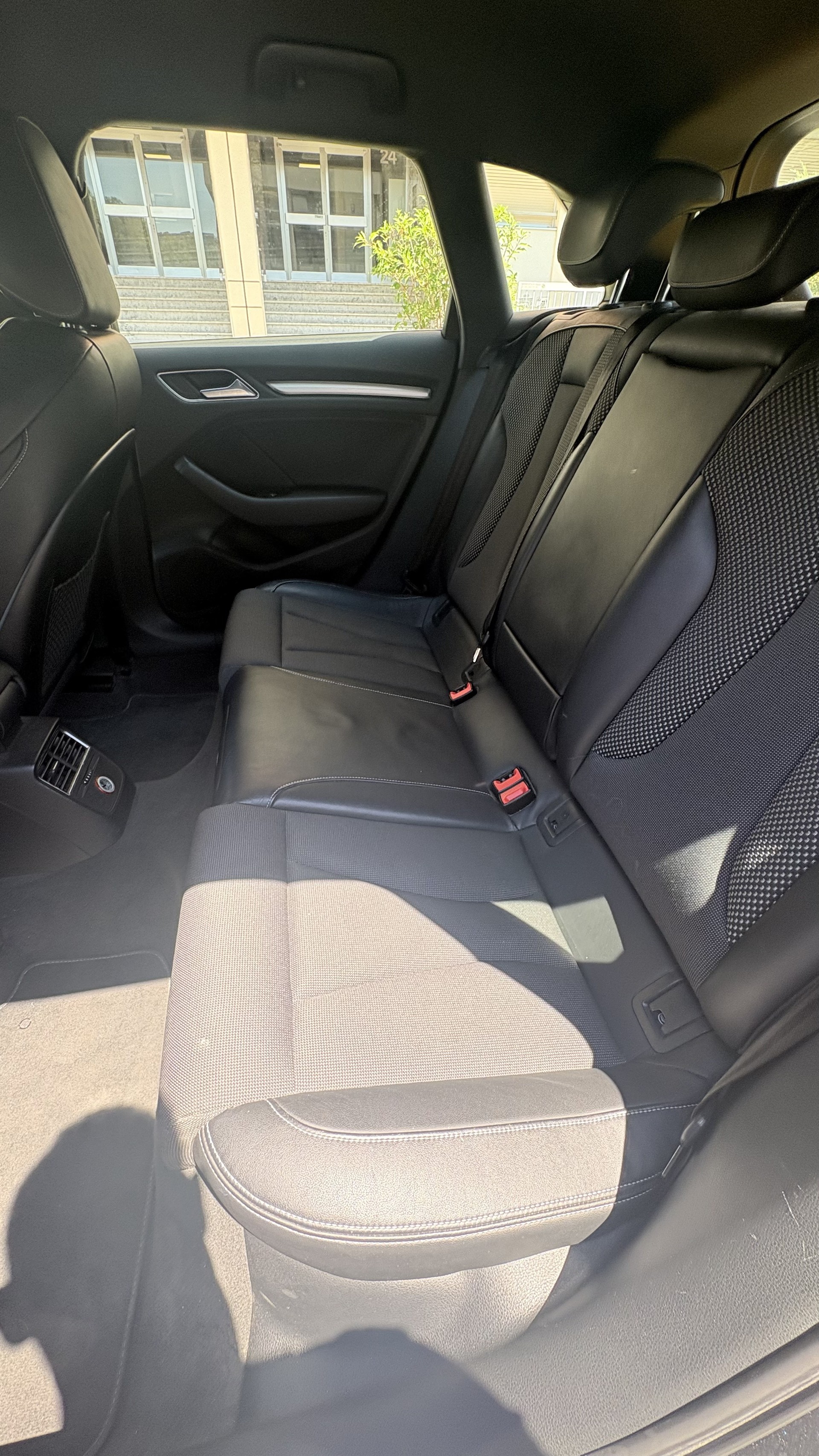 AUDI 1.4 T FSI COD Attraction S-Tr-image-5