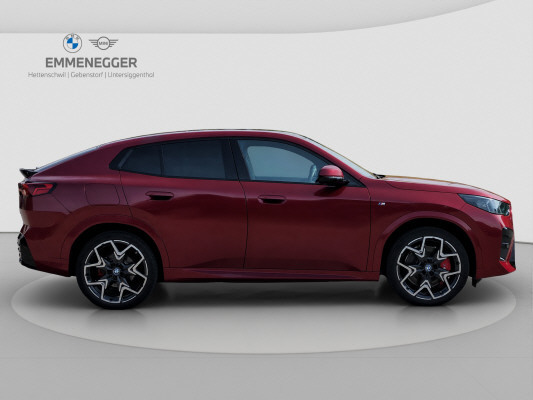 BMW iX2 xDrive 30 M Sport Pro-image-4