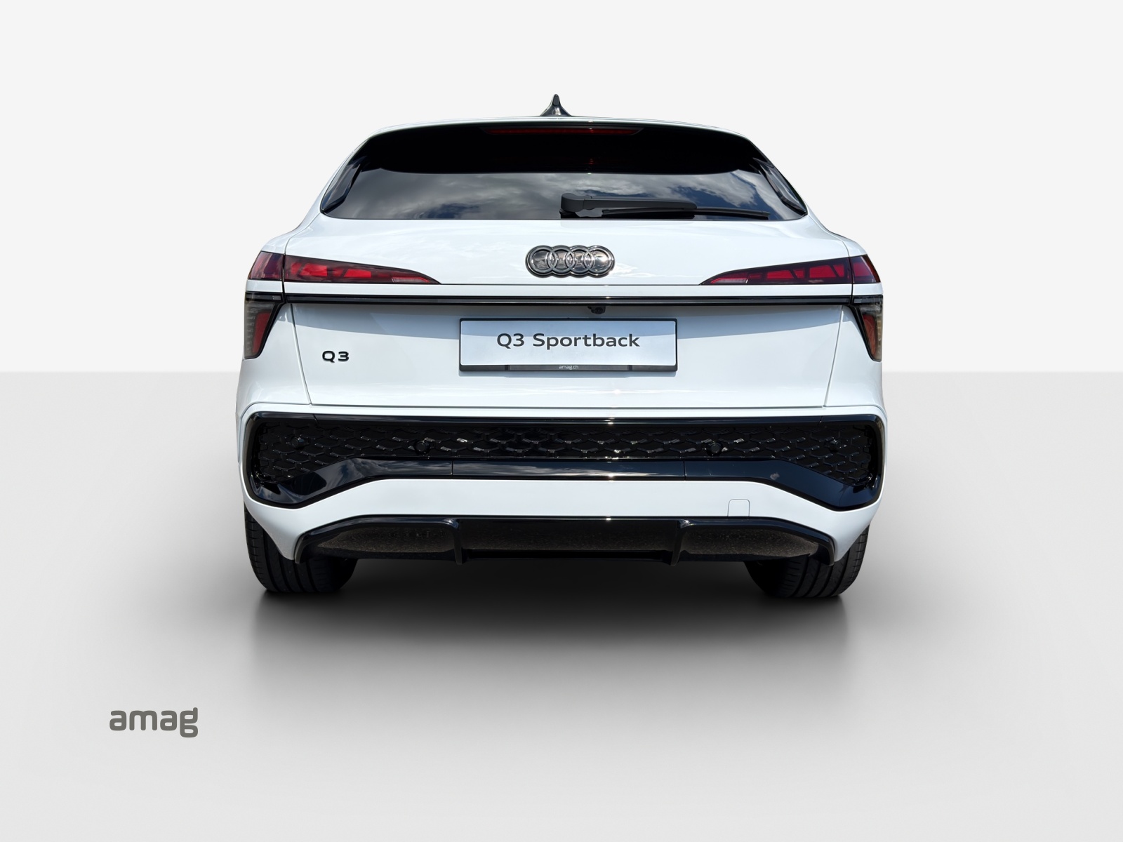AUDI Q3 Sportback e-hybrid 200 kW S tronig-showroom-element-3