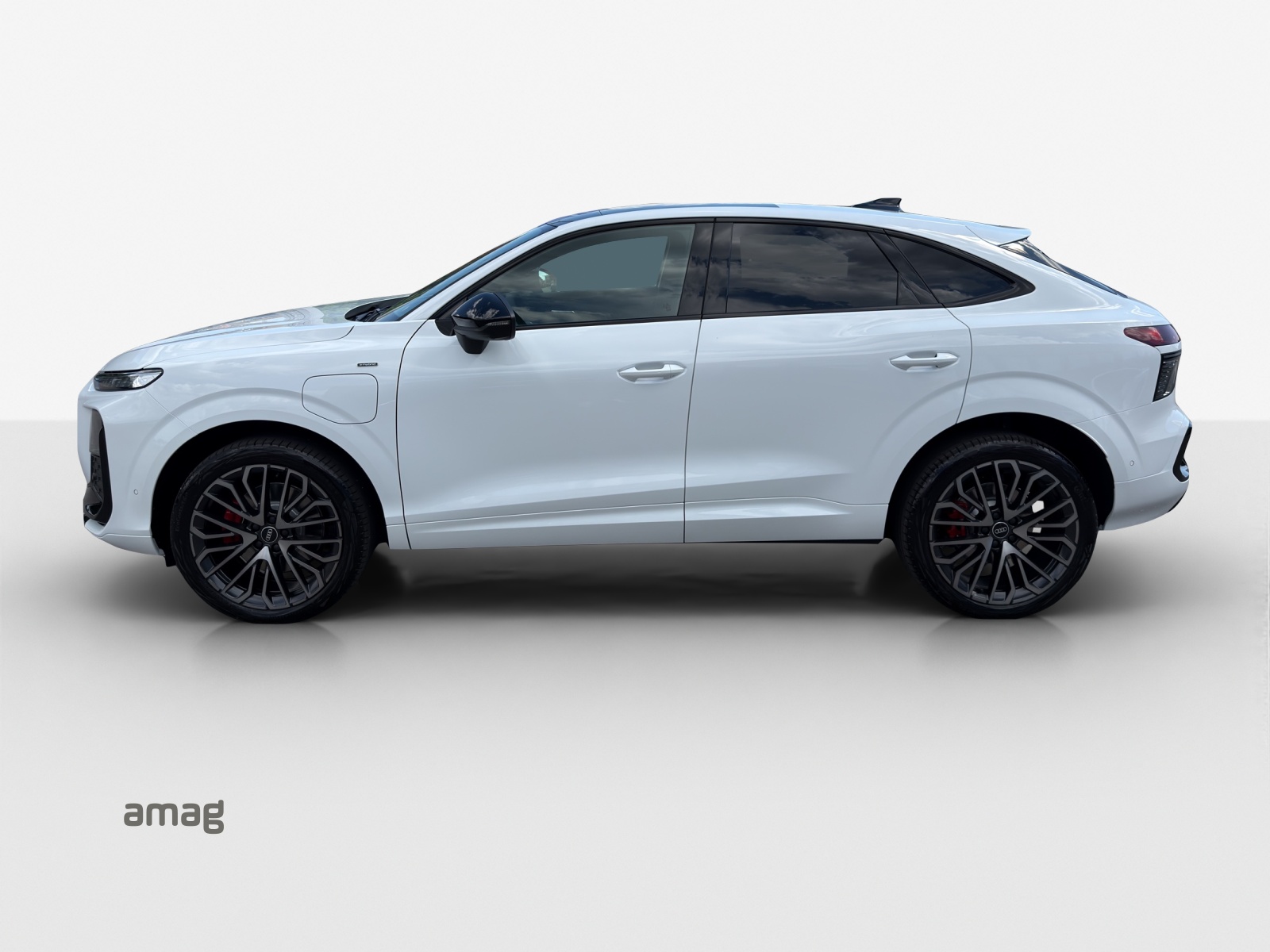 AUDI Q3 Sportback e-hybrid 200 kW S tronig-image-1
