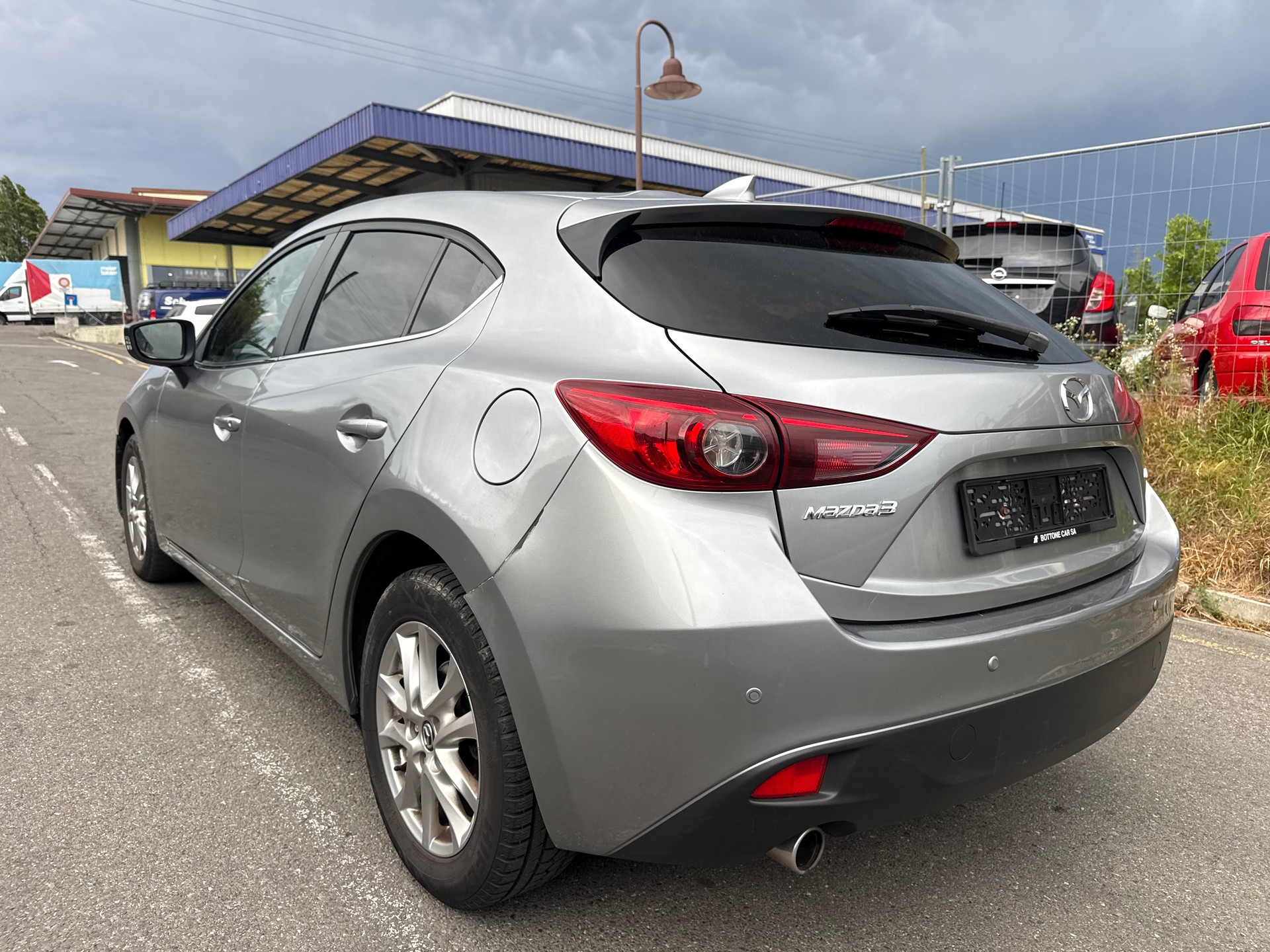MAZDA 3 2.2 16V CD Ambition Plus-image-4