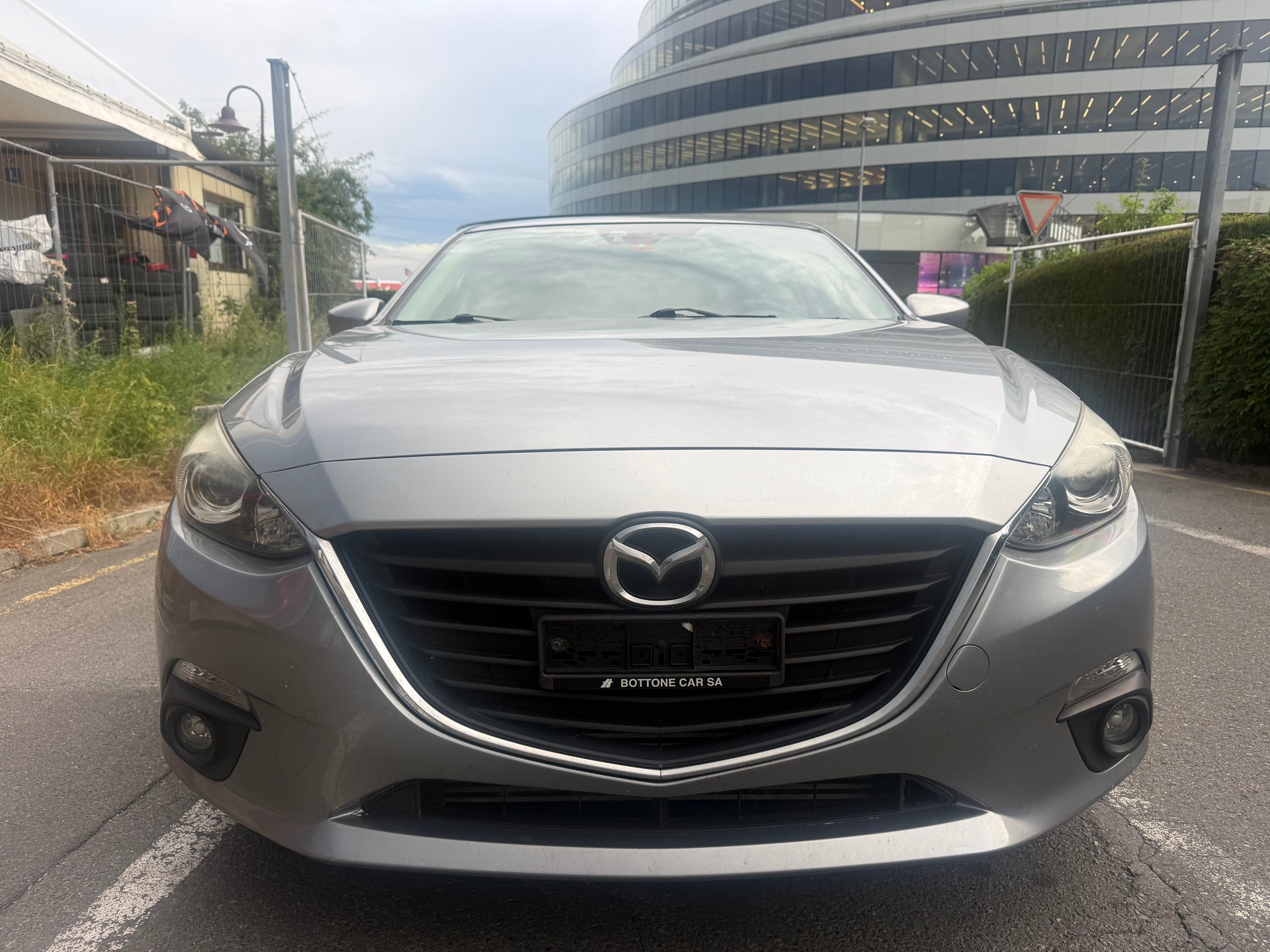 MAZDA 3 2.2 16V CD Ambition Plus-image-1