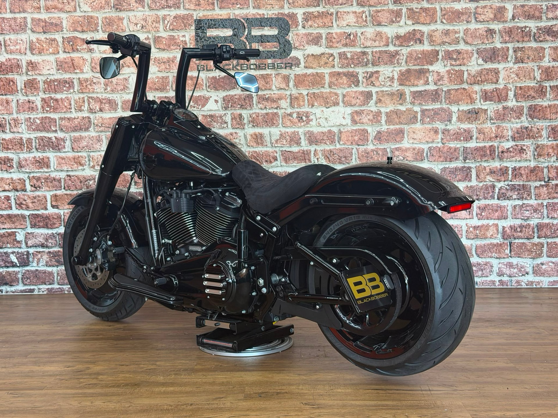 HARLEY-DAVIDSON FLFBS Fat Boy 114-showroom-element-3