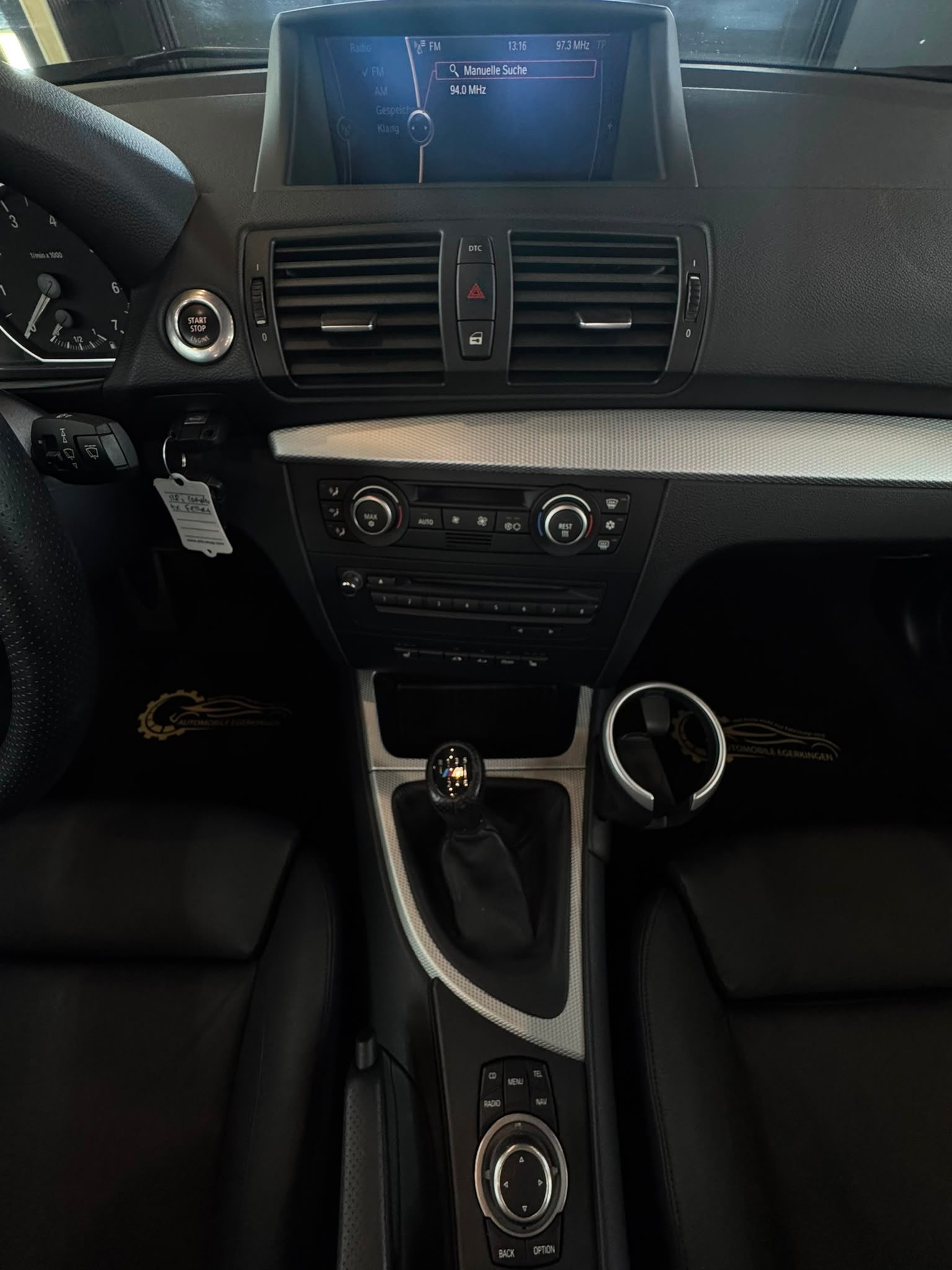 BMW 118i Cabrio-image-15