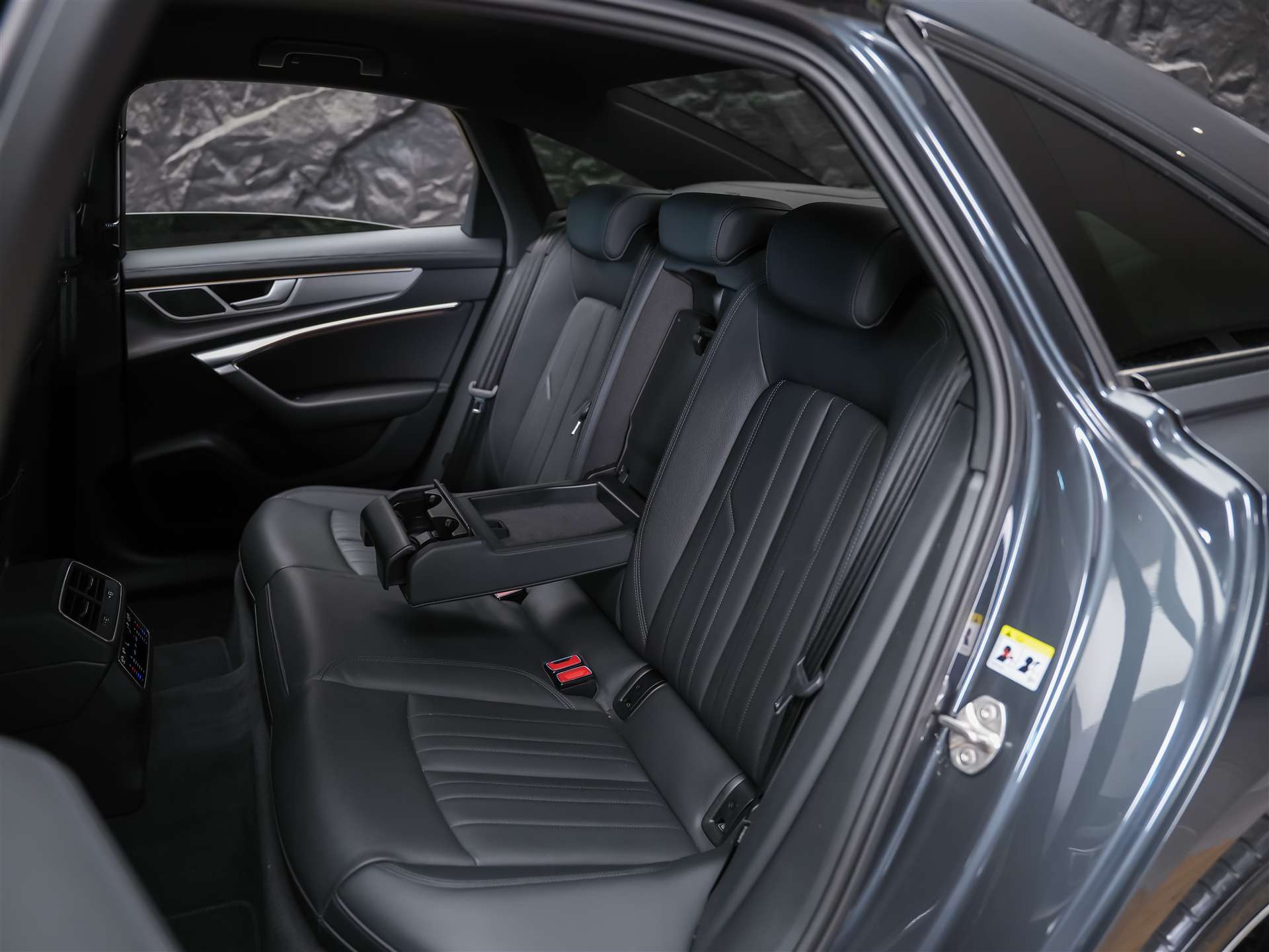 AUDI A6 Limousine 45 TFSI Design quattro S-tronic *21" Felgen*Assistenzpaket Tour*Leder Milano*-image-11